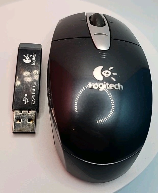 Logitech V200 Wireless Mouse M-RBK93B Silver With USB Receiver Tested & Working