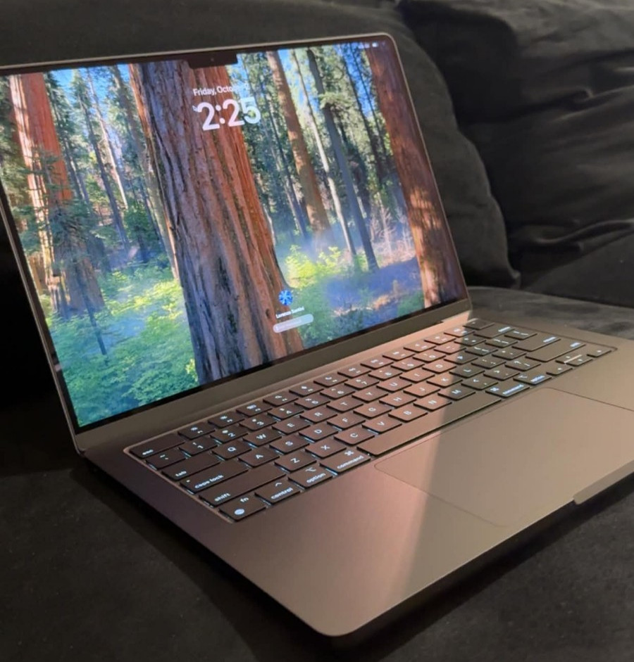 Excellent 2024 Apple MacBook Pro 14" M4 16GB RAM 512GB SSD Laptop