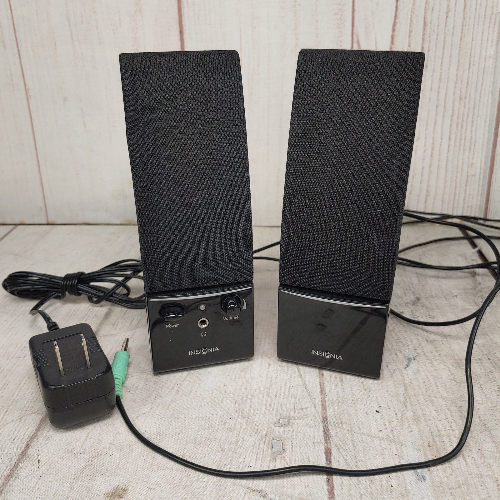 TESTED - Insignia NS-PCS20 Desktop Computer Speakers - Power Adapter Included