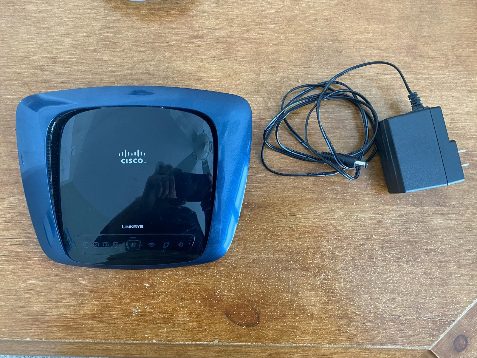Linksys Wireless Router WRT400N 300 Mbps 4-Port 10/100 