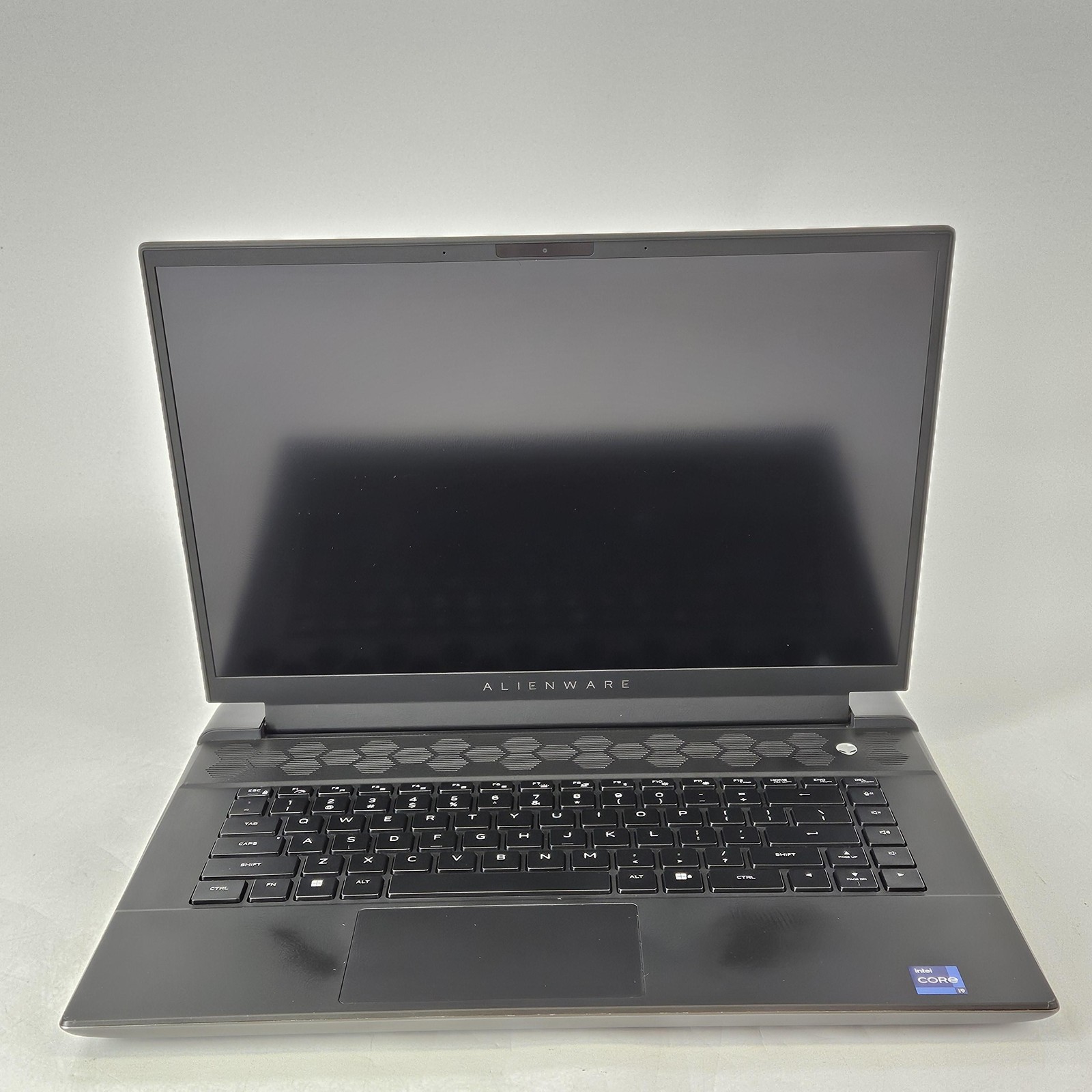 Dell Alienware M16 R1 240Hz QHD+ 2.2 GHz i9-13900HX 64GB 2TB SSD RTX 4090 Good