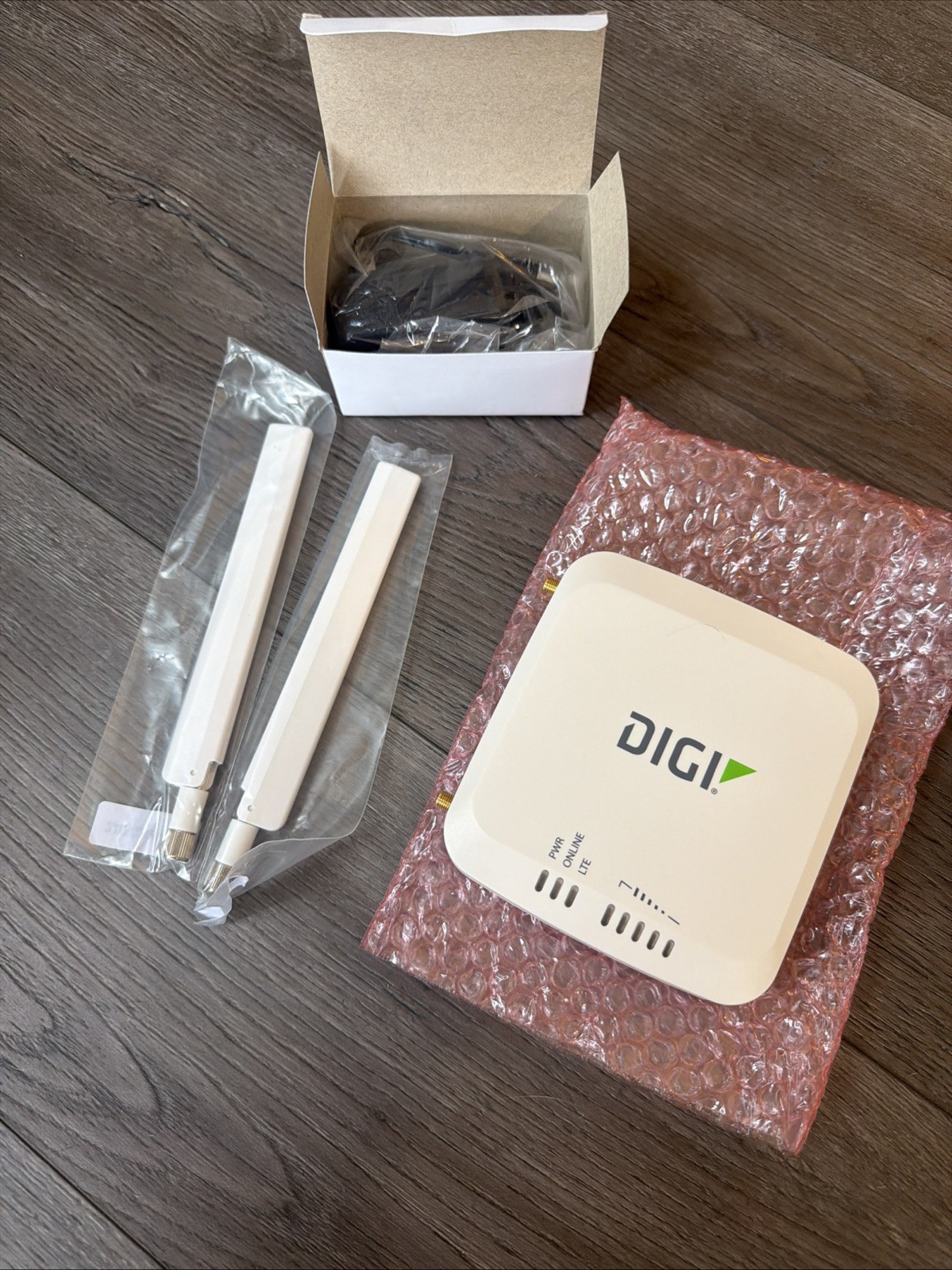 DIGI EX12 LTE Cellular Extender Device, Model EX12-0004-OUS, New Open Box