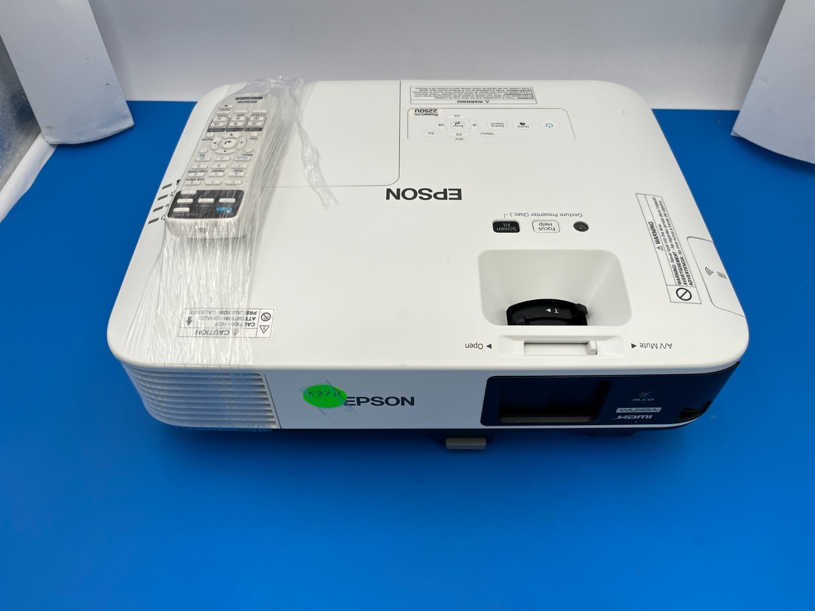 EPSON POWERLITE 2250U 3LCD WUXGA 5000 LUMENS PROJECTOR H871A 559 HOURS
