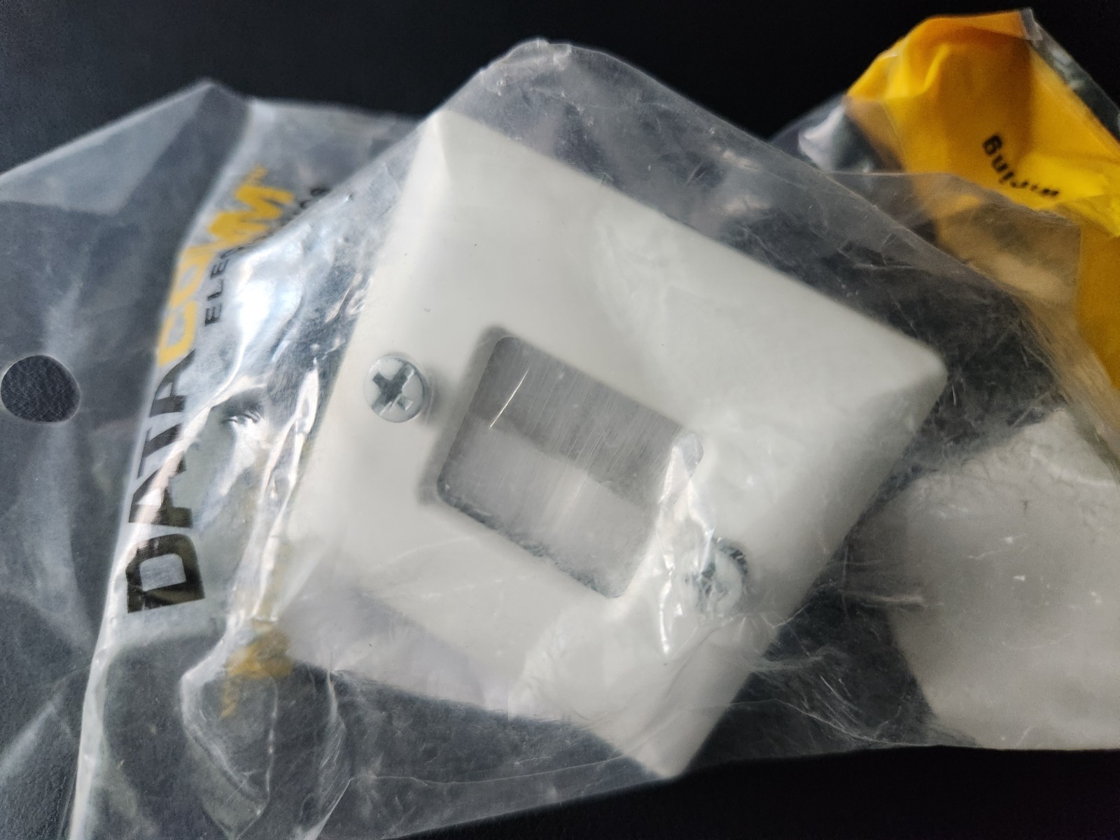 DATACOMM ELECTRONICS 1-3/4-In. Hole Saw Cable Plate (1 Pack; White)