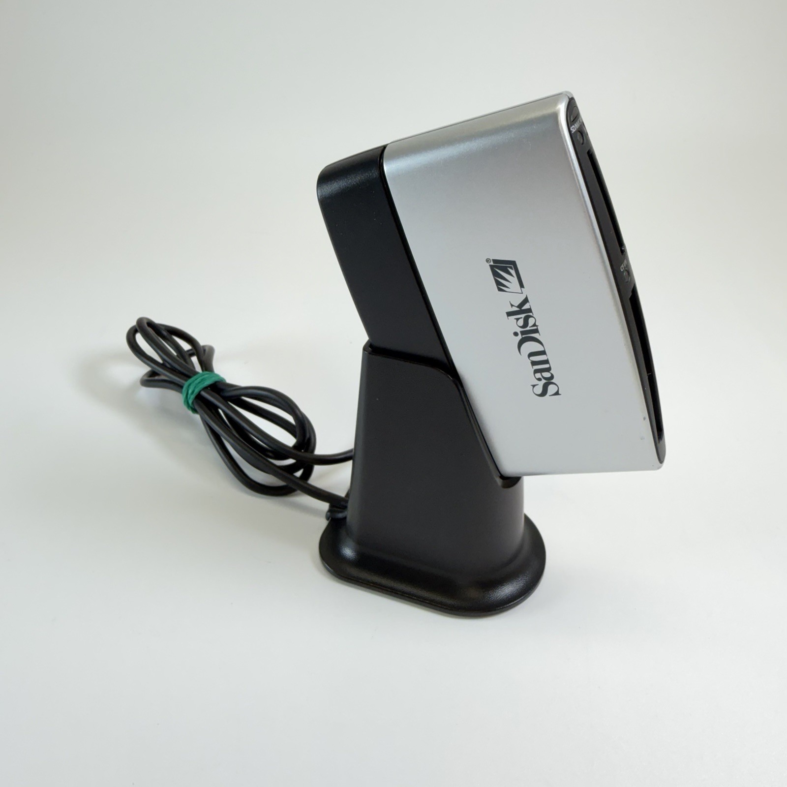 SanDisk SDDR-88 Image Mate 8-in-1 USB 2.0 Hi-speed Card Reader