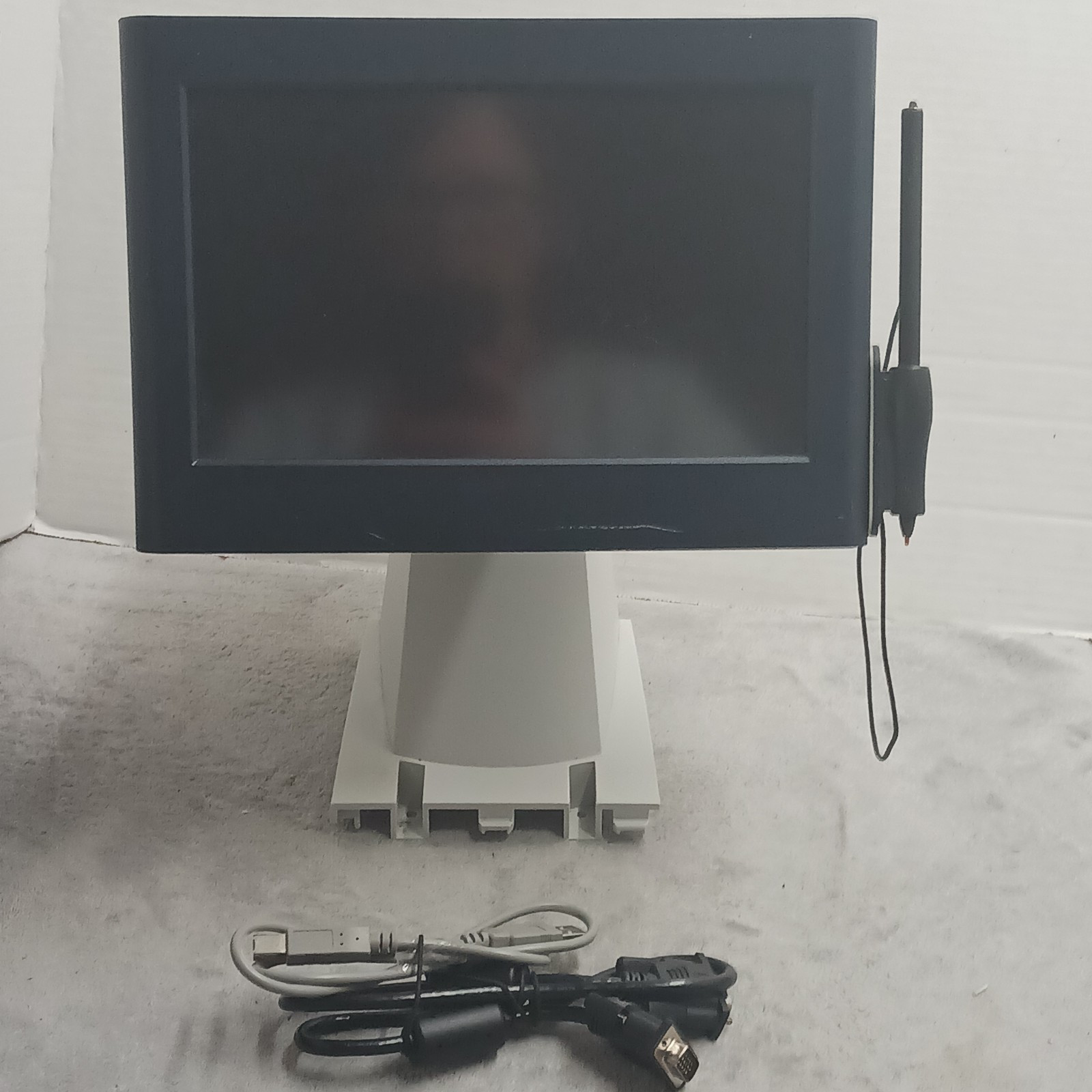 PITNEY BOWES MSD1 10"MONITOR Touch SCREEN W/Stylus, Stand And Cables(NO CHARGER)