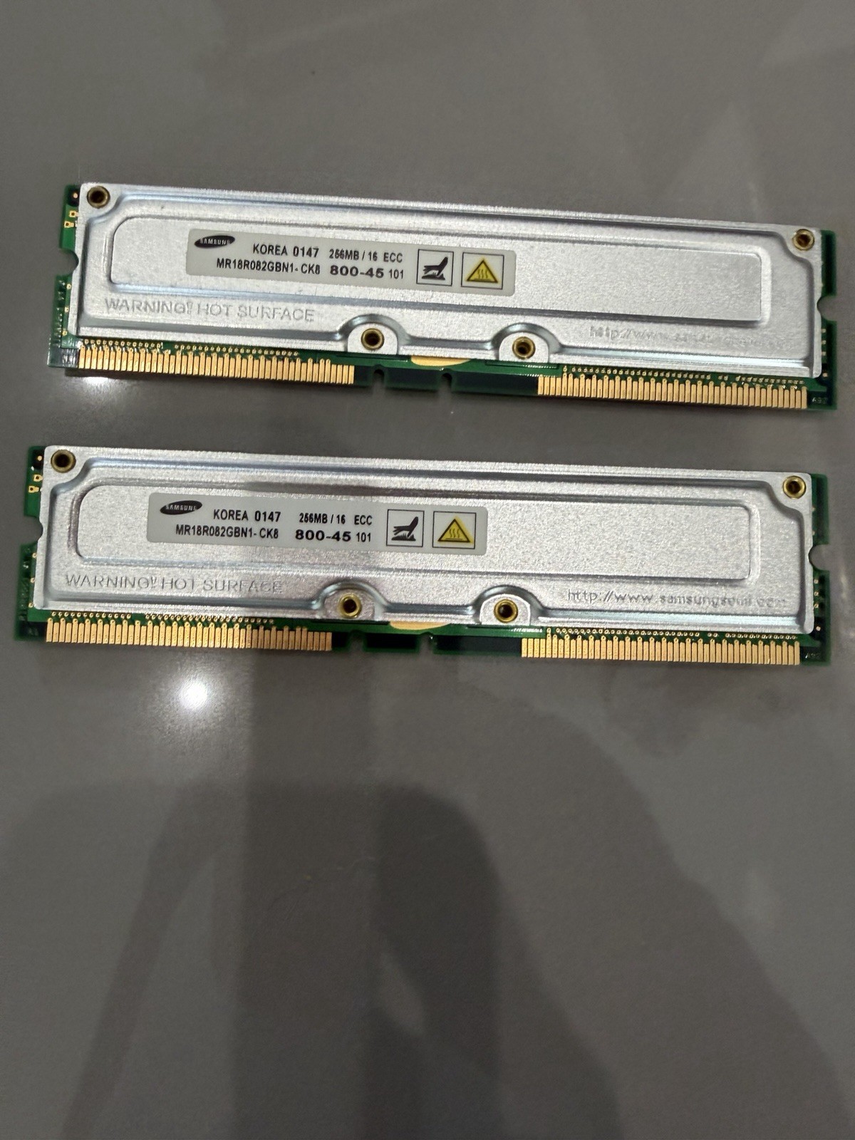 ~ 2x Samsung 256MB PC800 ECC RIMM Memory MR18R082GBN1-CK8 800-45 101