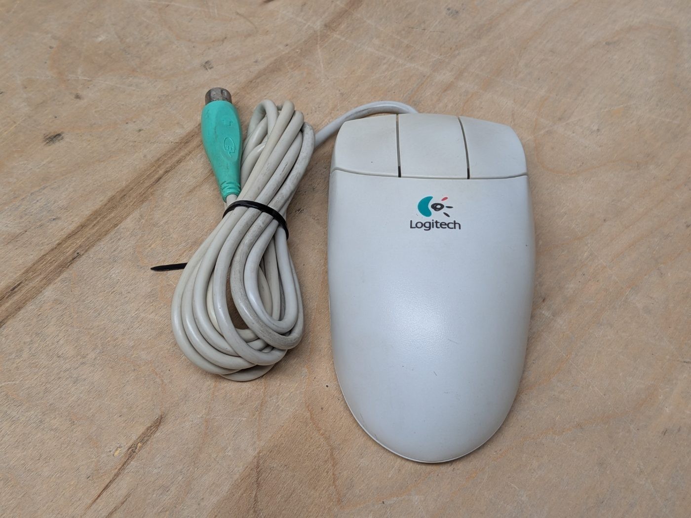 Logitech M-CAA43 3-Button PS/2 Wired Mouse 811439-0000