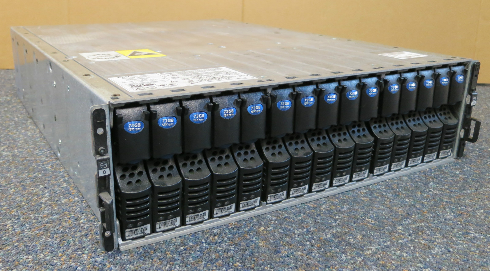 EMC KAE 100-561-721 Dell HK392 Storage Array -15x 73GB HDD 2x Controllers 2x PSU