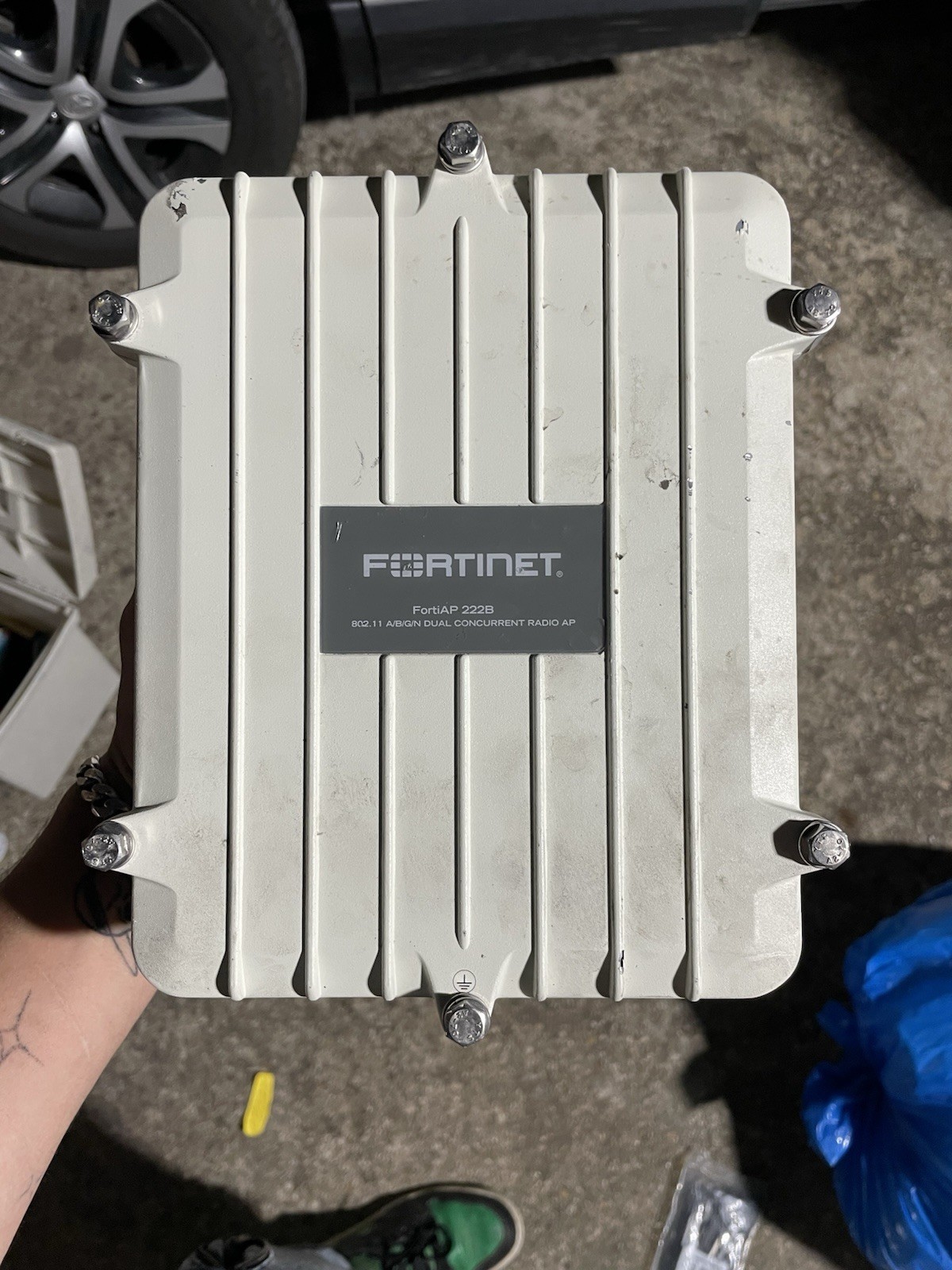 Fortinet FortiAP 222B (FAP-222B) outdoor dual-concurrent wireless access point