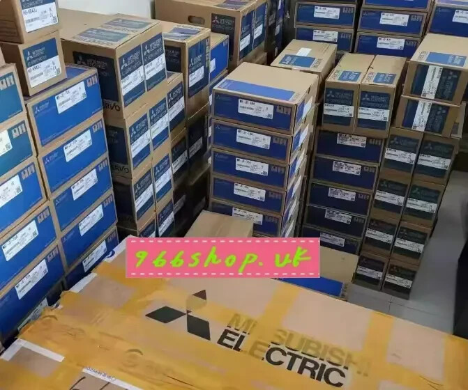 促 100% NEW Original For OMRON AC Servo Motor R88M-U10030HA