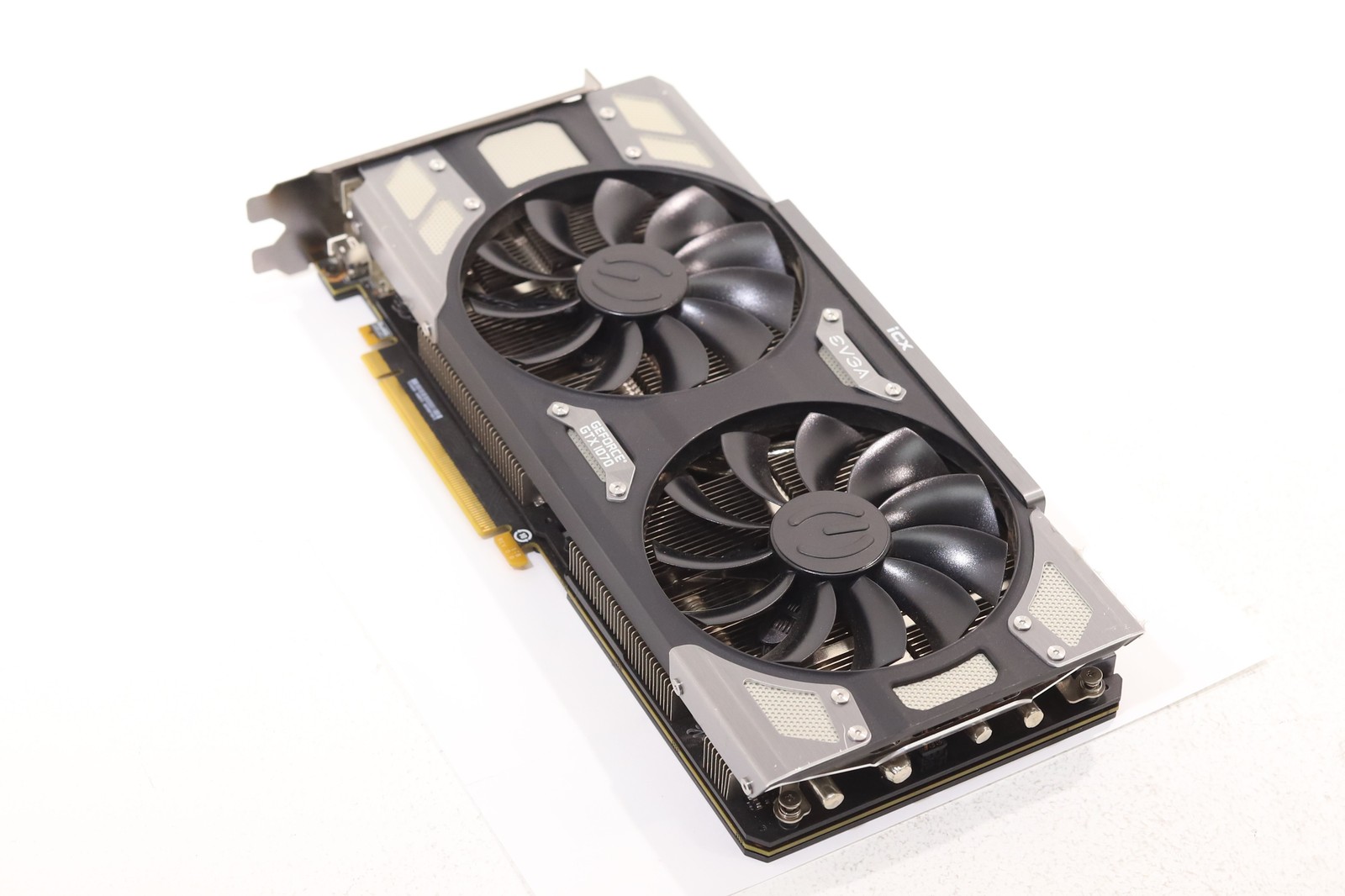 EVGA NVIDIA GeForce GTX 1070 8GB GDDR5 PCIe Graphics Card P/N: 08G-P4-6676-KR