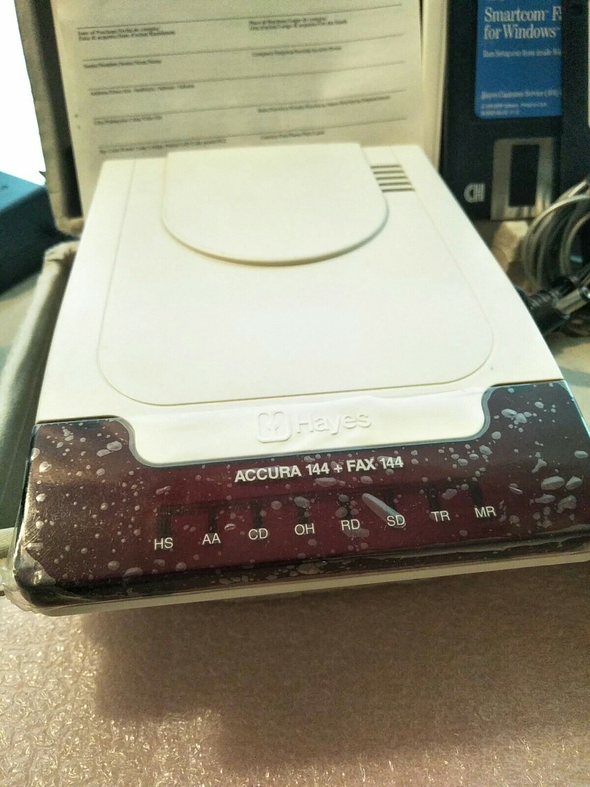 HAYES 5150AM ACCURA 14400 + FAX144 EXTERNAL MODEM. New, orig box, docs  software