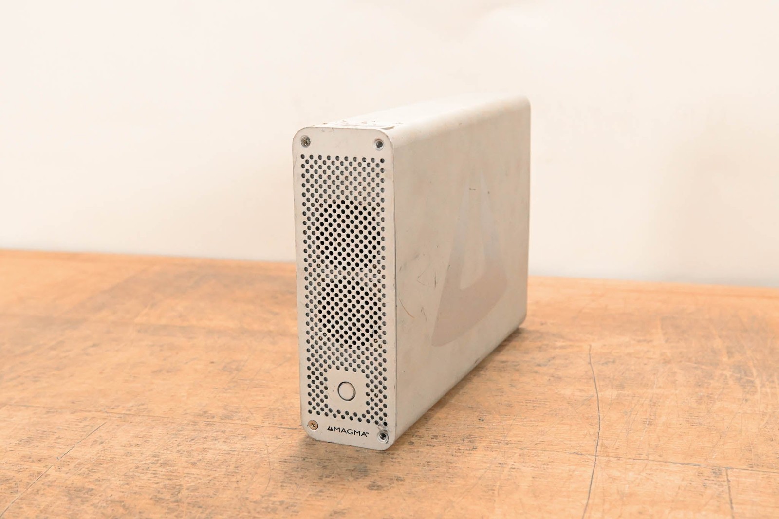 Magma EB1T ExpressBox 1T Thunderbolt 2 to PCIe Expansion Chassis NO PSU CG005VD