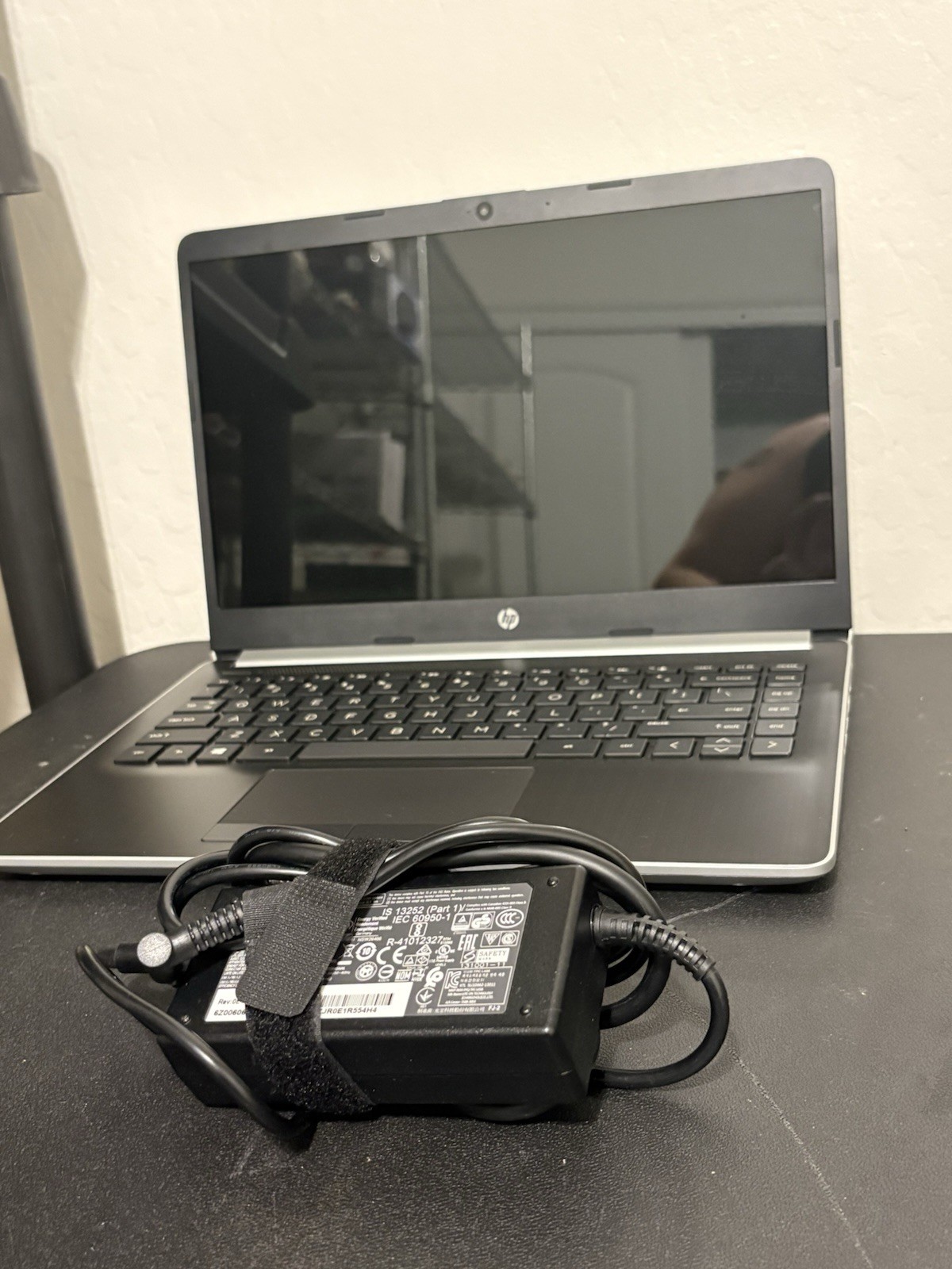 HP NoteBook 14-cf1061st 4GB RAM 128GB SSD Intel Core i3-8145U@2.10GHz TESTED