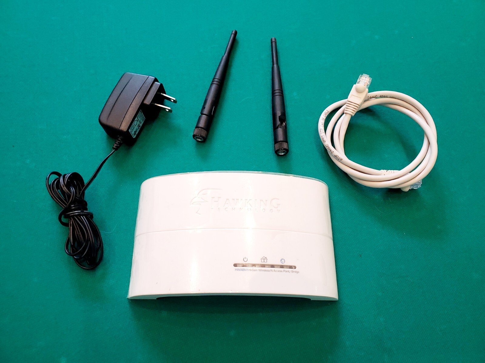 Hawking HWABN1 Rev 1 Hi-Gain Wireless-300N Access Point/Bridge – Great Condition
