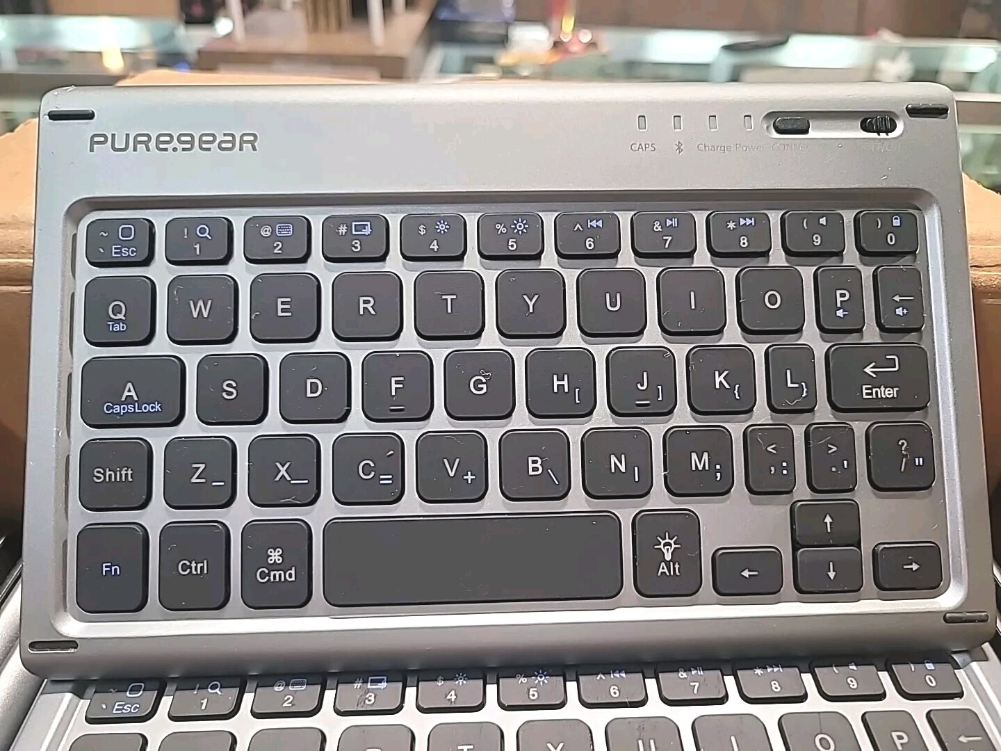 PureGear Universal Bluetooth Backlit Keyboard 
