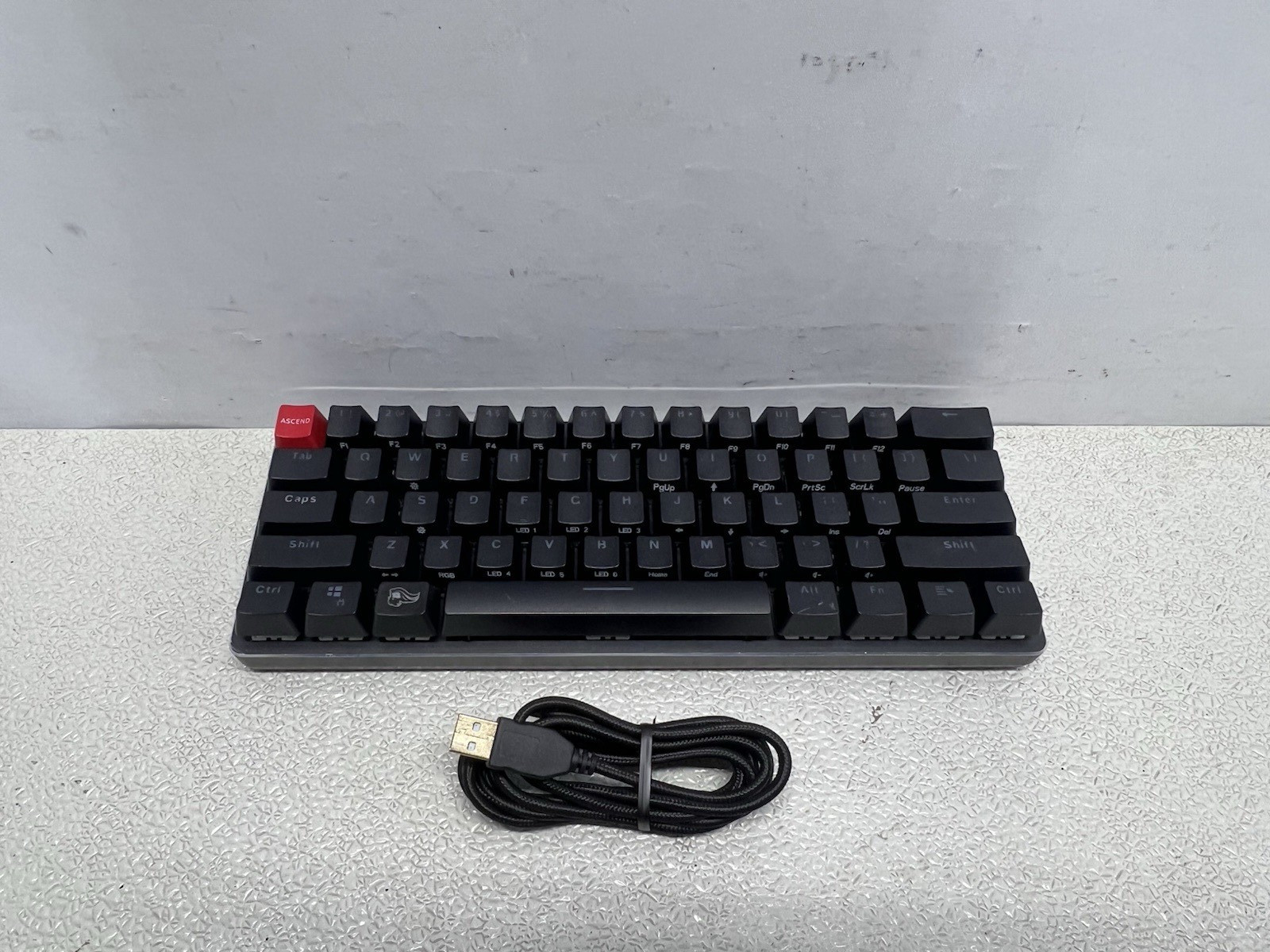 Glorious - GMMK Prebuilt RGB Compact Wired Mechanical Keyboard - Black -