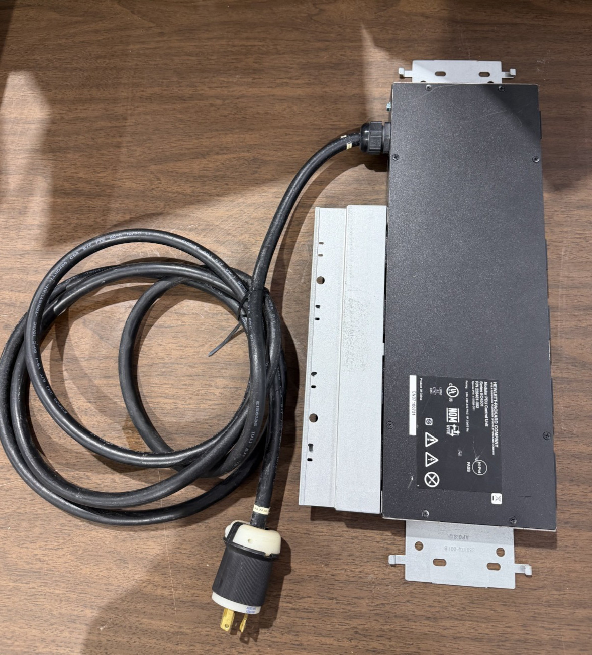HP Modular PDU Control Unit Series EO4501 P/N 228481-002 Used Unit