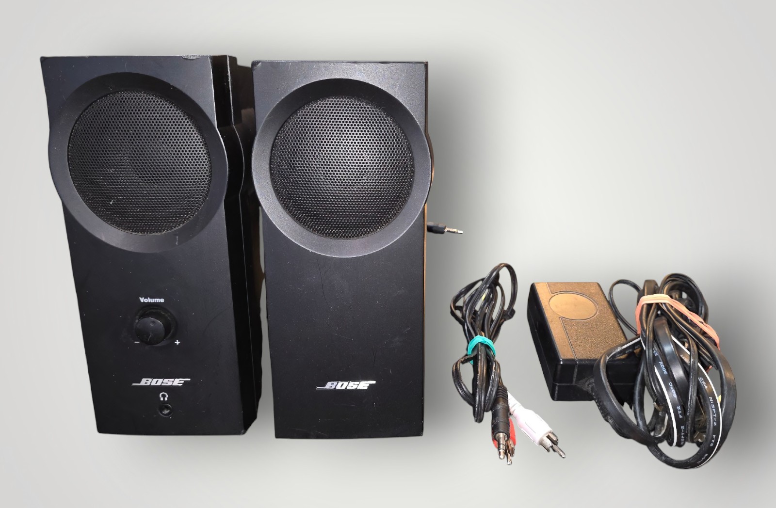 Bose Companion 2 Multimedia Computer Speakers Black Pair Tested Working