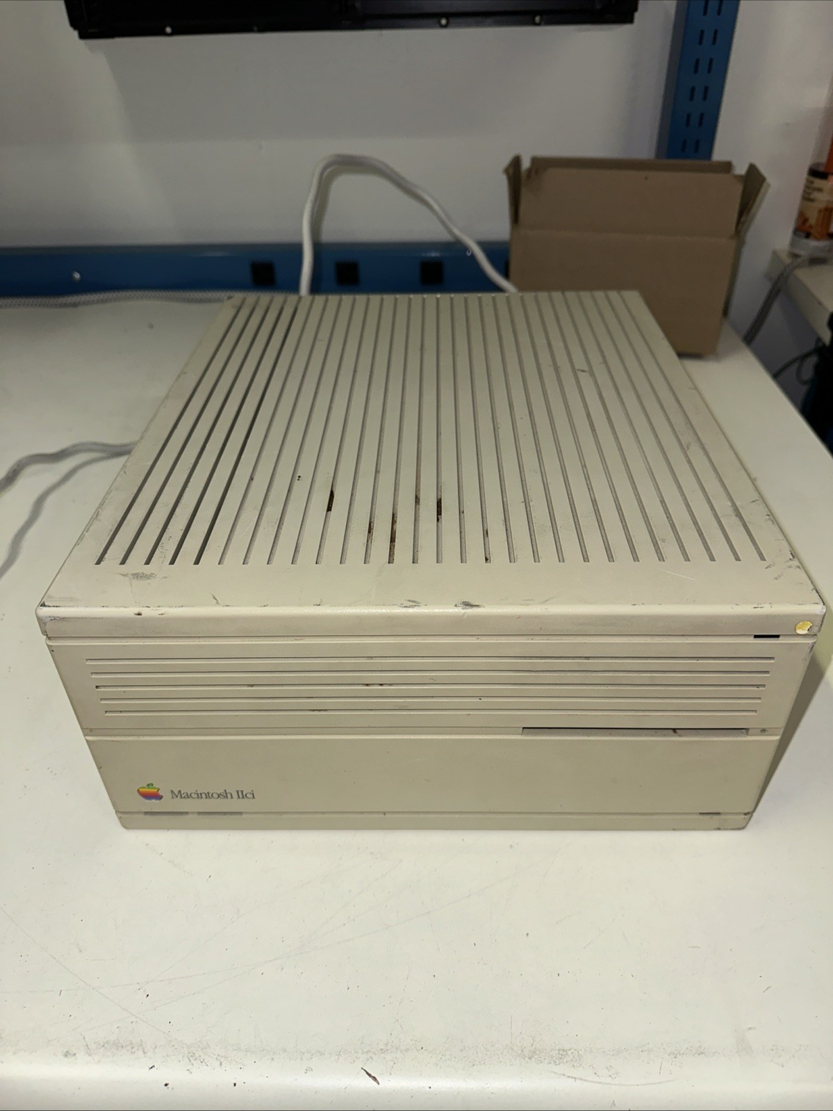 Apple Macintosh IIci Desktop Computer Model M5780 Vintage 1989
