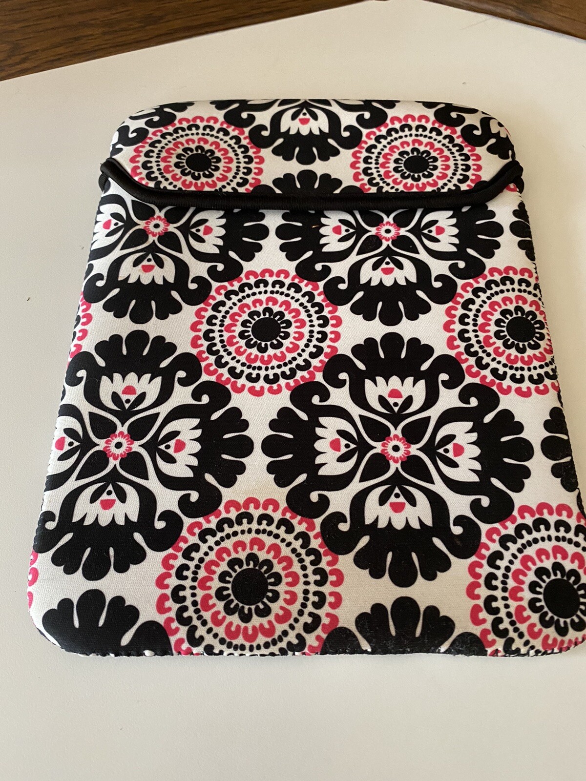 31 Thirty One Bags Tote Tablet Ipad Kindle Nook Case Black White Pink Print 