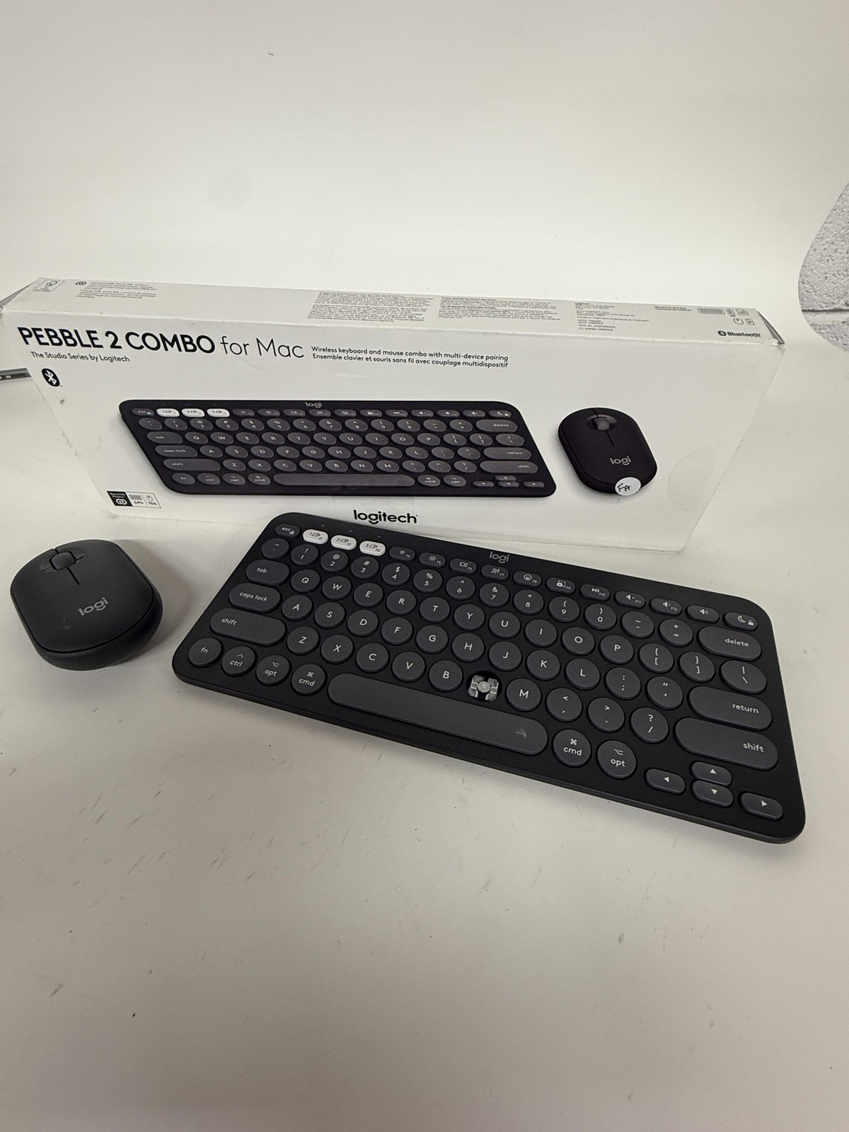 Logitech Pebble 2 Compact Wireless Keyboard & Mouse  Mac, iPad, Graphite*MISSING