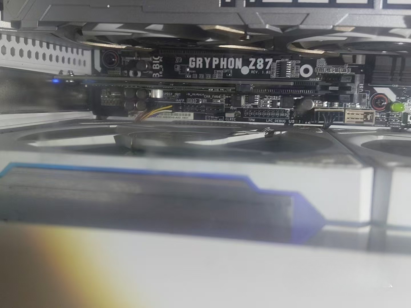 FOR ASUS GRYPHON Z87 Motherboard Intel Z87 LGA1150 DDR3 DVI M-ATX