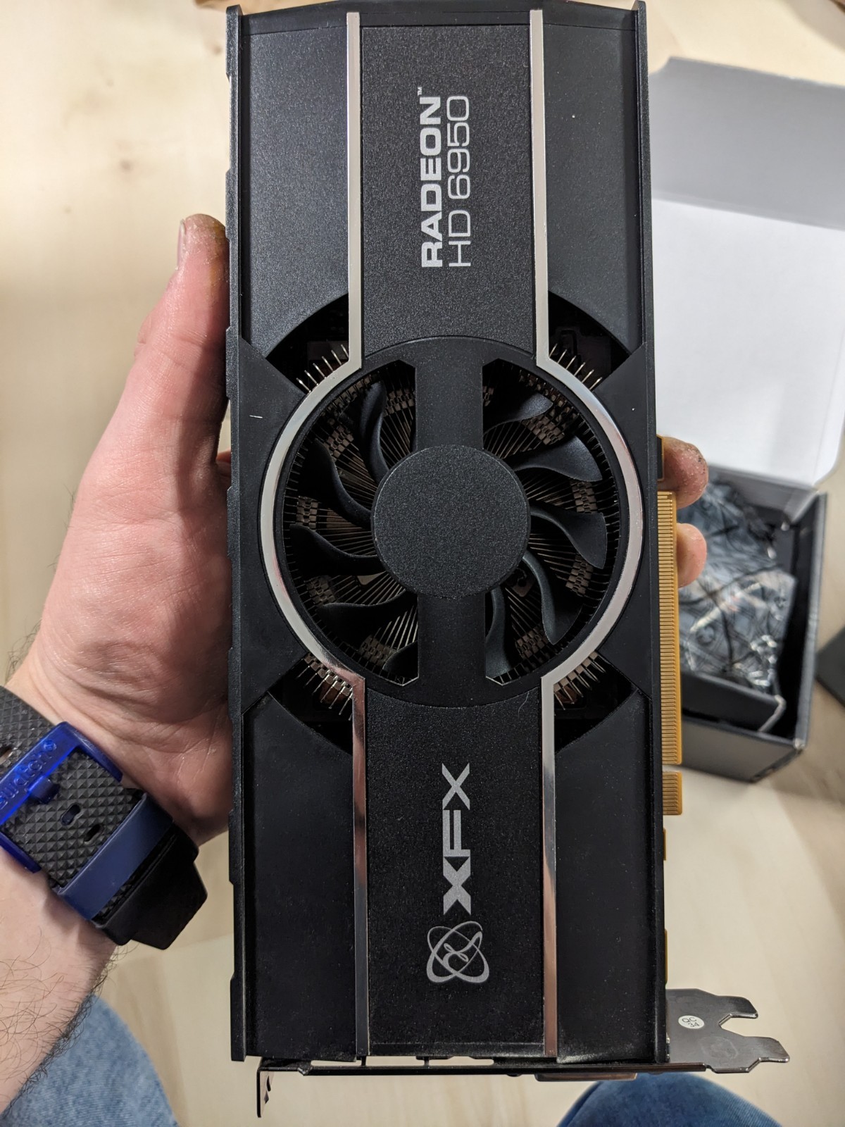 XFX AMD Radeon HD 6950 2GB GDDR5
