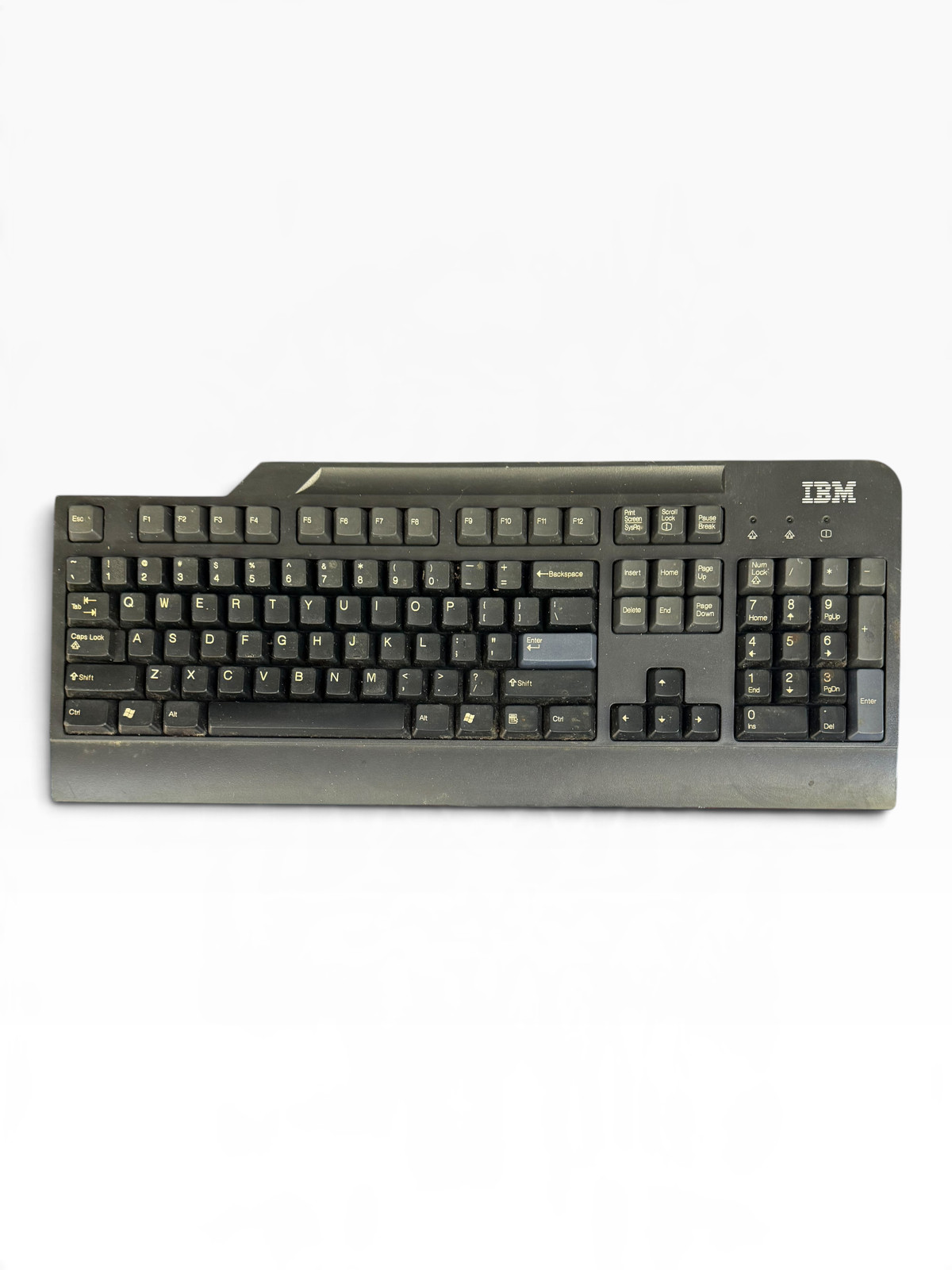 IBM Preferred Pro KB-0225 104-Key Wired PS/2 Keyboard 32P5100 Black US Qwerty
