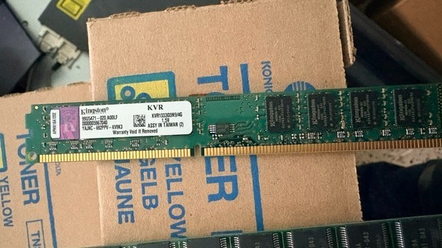 Kingston KVR1333D3N9/4G Desktop Memory Module.