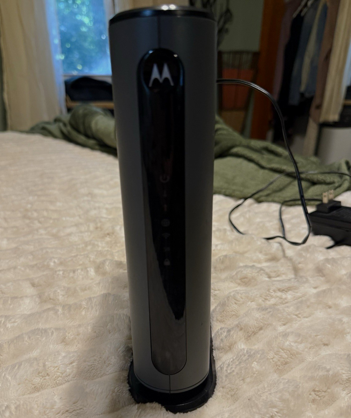 Motorola MR2600 AC2600 Dual-Band WiFi Gigabit Router, 4-Port, Black