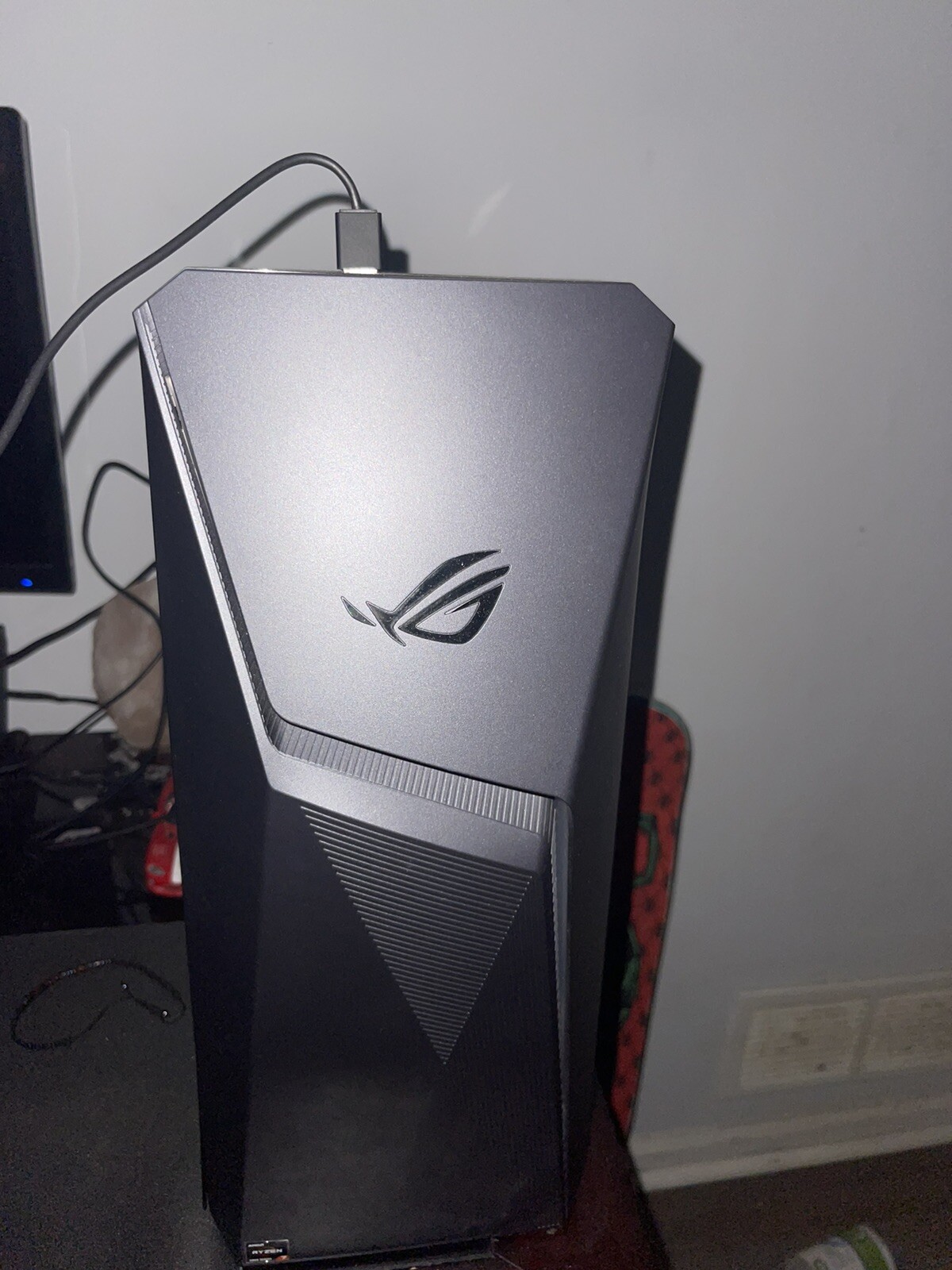 ASUS ROG R7 (1TB, AMD Ryzen 7, 3.8 MHz, 16GB) Desktop - G10DK-WB764