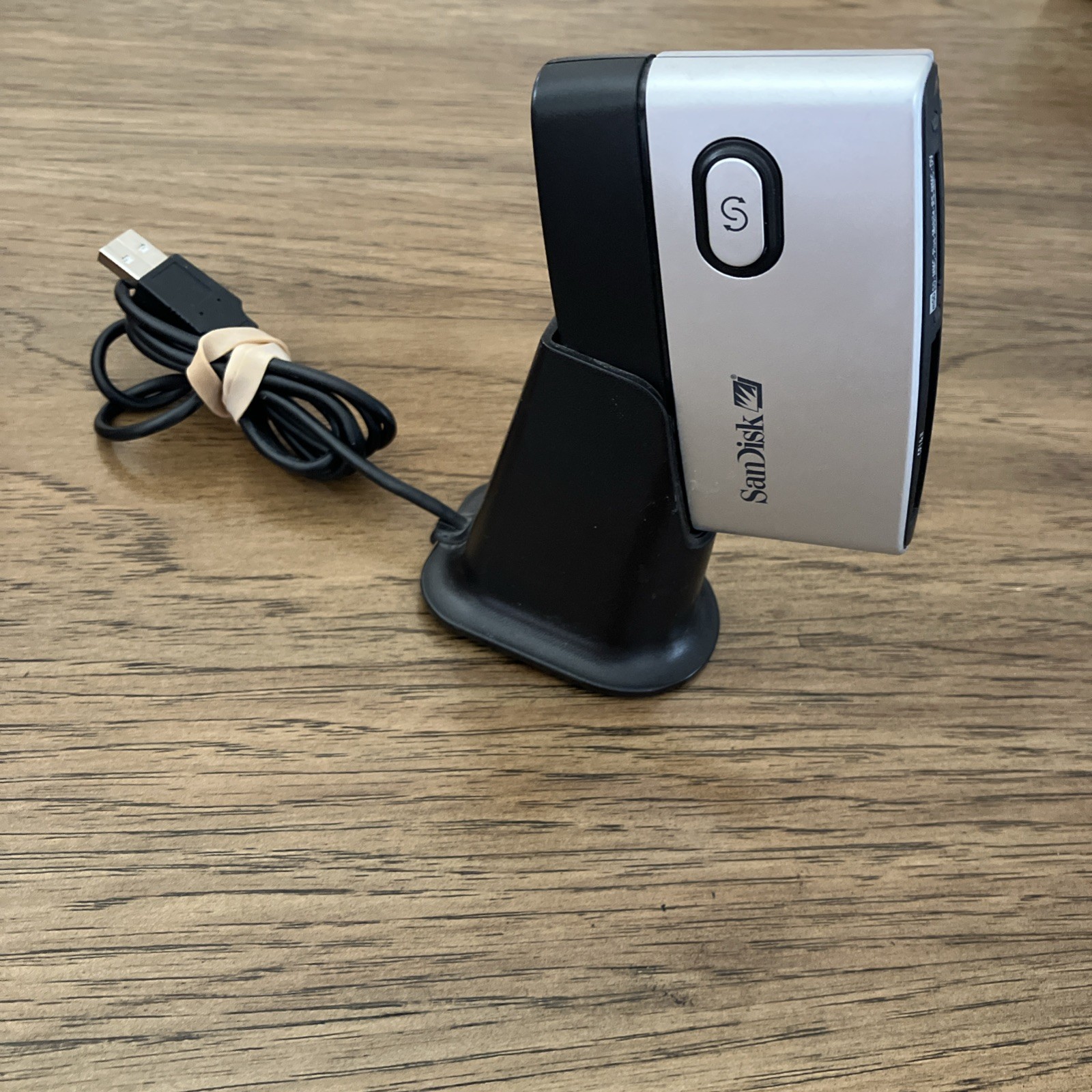 SanDisk ImageMate 12-In-1 USB 2.0 Multi-Card Reader/Writer SDDR-89 With Stand