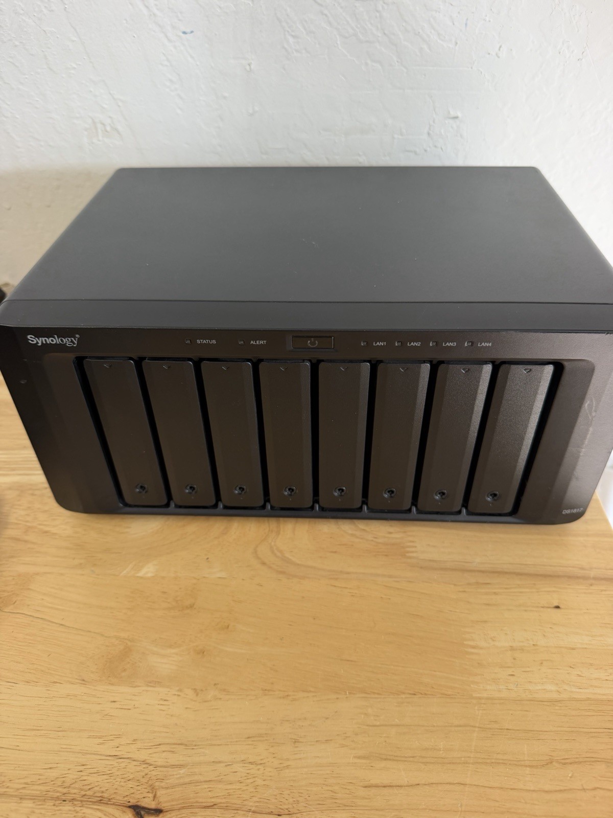 Synology DiskStation DS1817 Non-Plus 8-Bay NAS Diskless Dual 10GbE 4GB