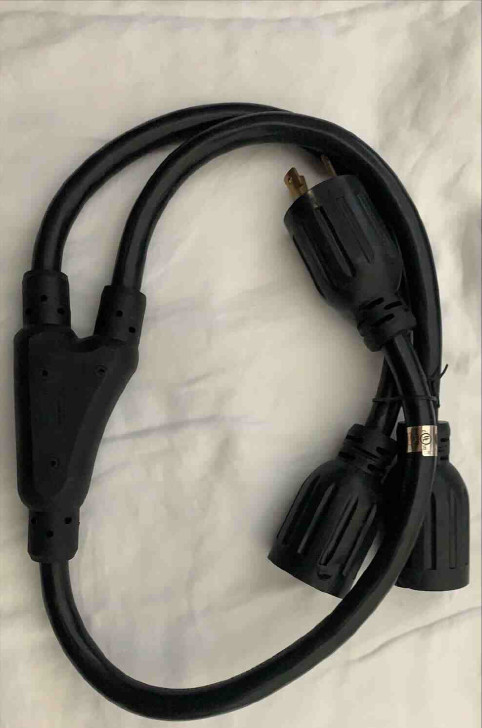 P0410012 1FT L6-30R Power Splitter C