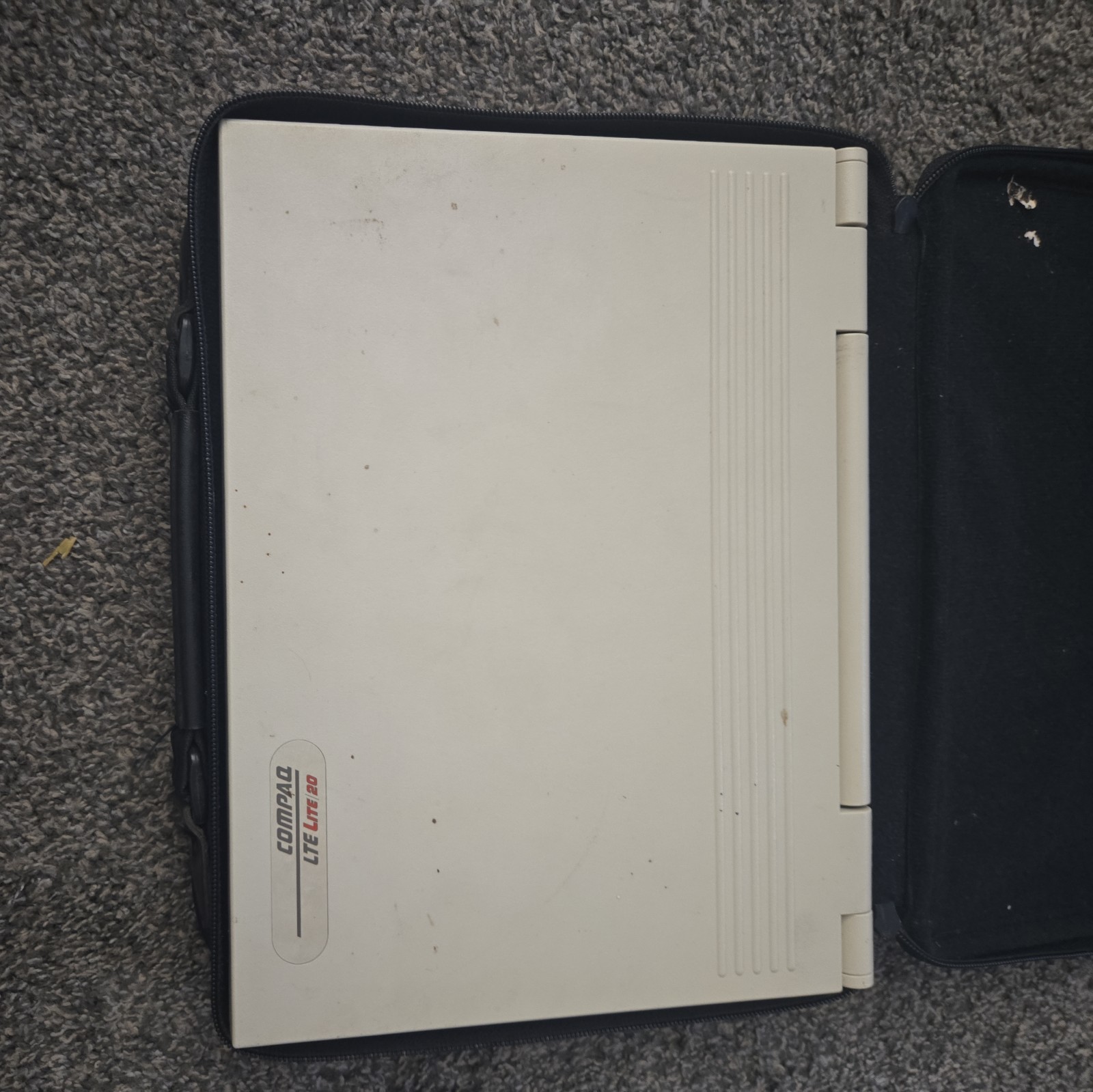 Classic Compaq LTE Lite 4/25c Laptop | Completely Untested