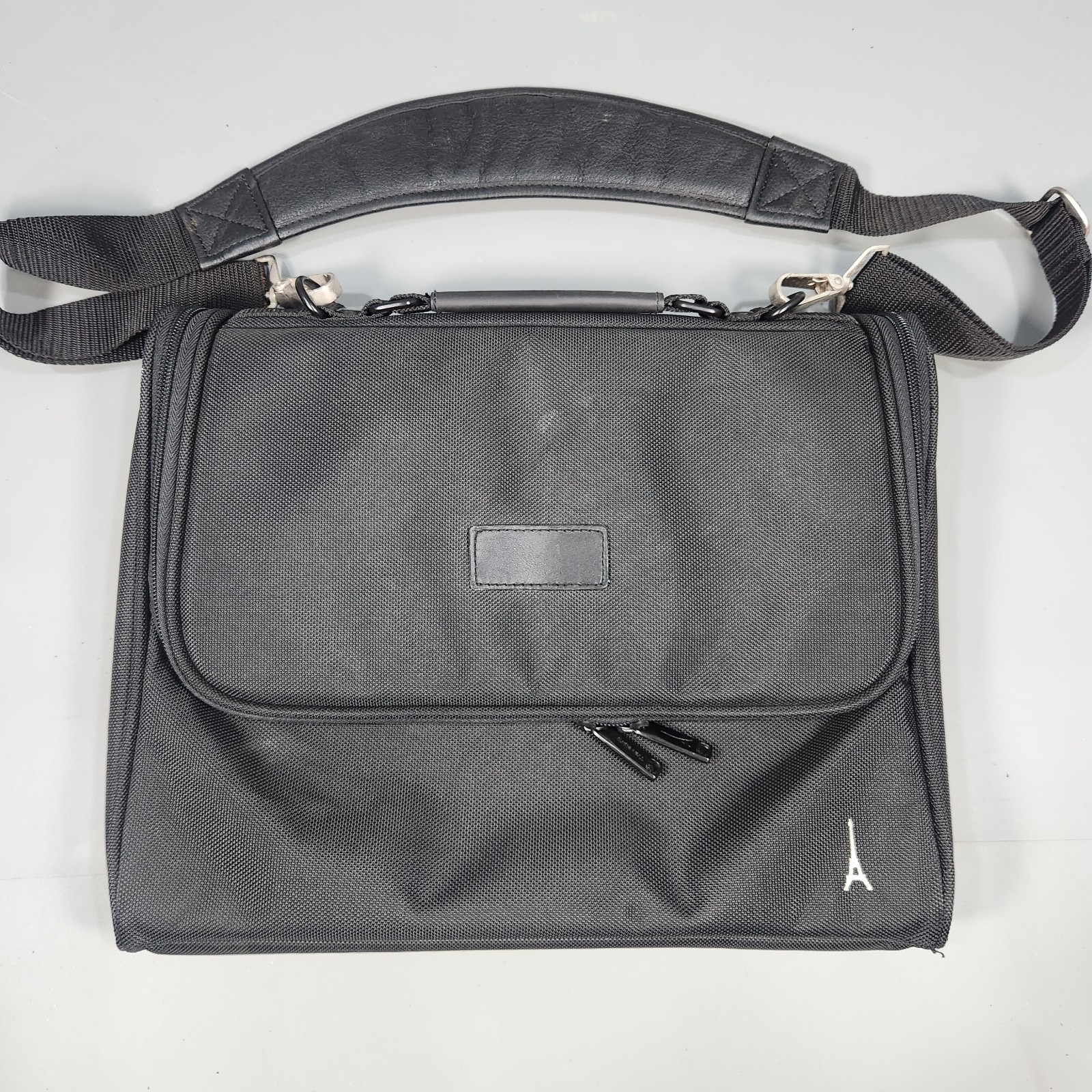 Travelpro Black Nylon Compact Laptop Tablet Briefcase Shoulder Bag w/ Strap