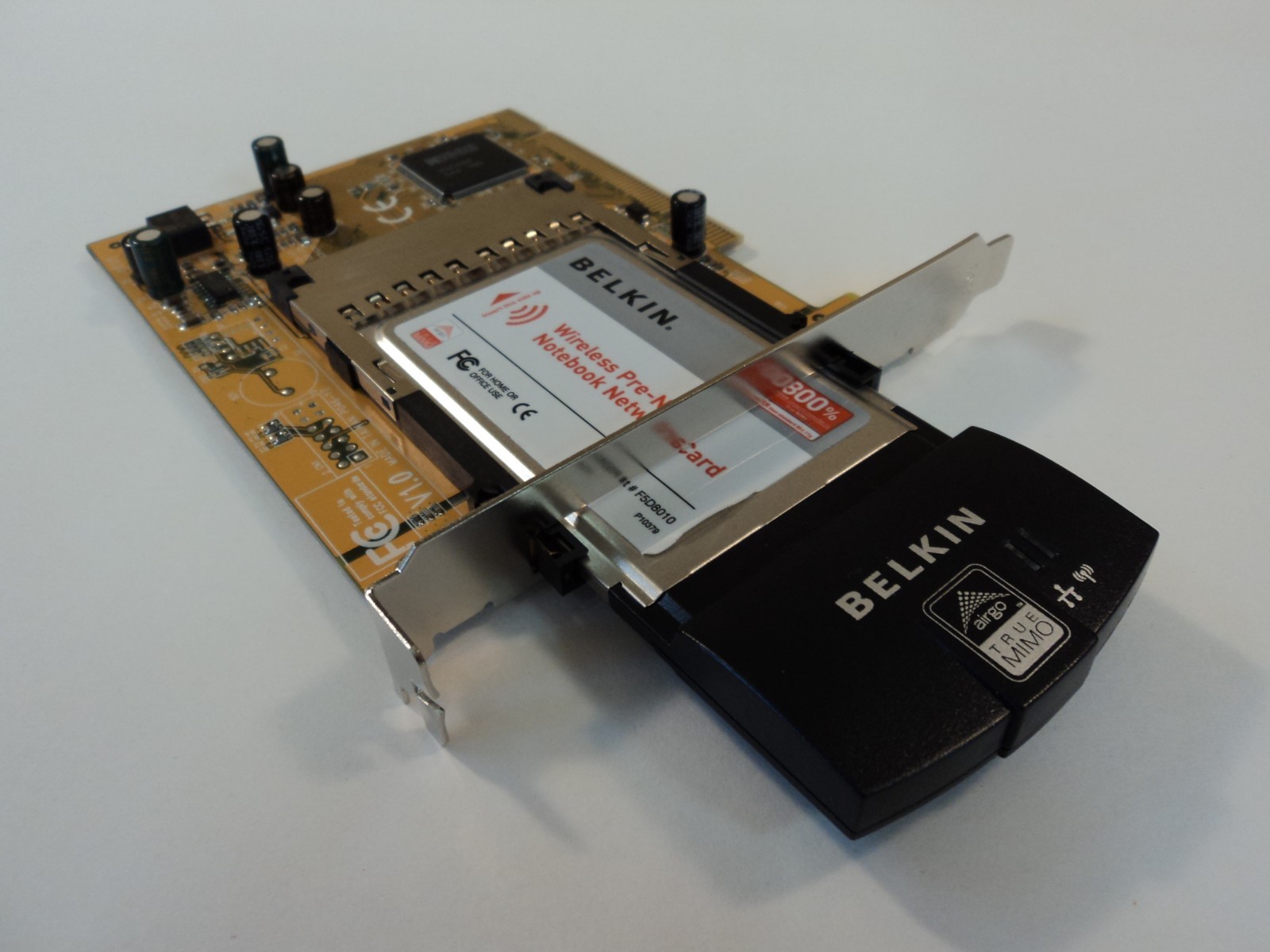 Belkin Wireless PC Card Pre-N Desktop Network IEEE 802.11b/g 2.4 GHz F5D8000