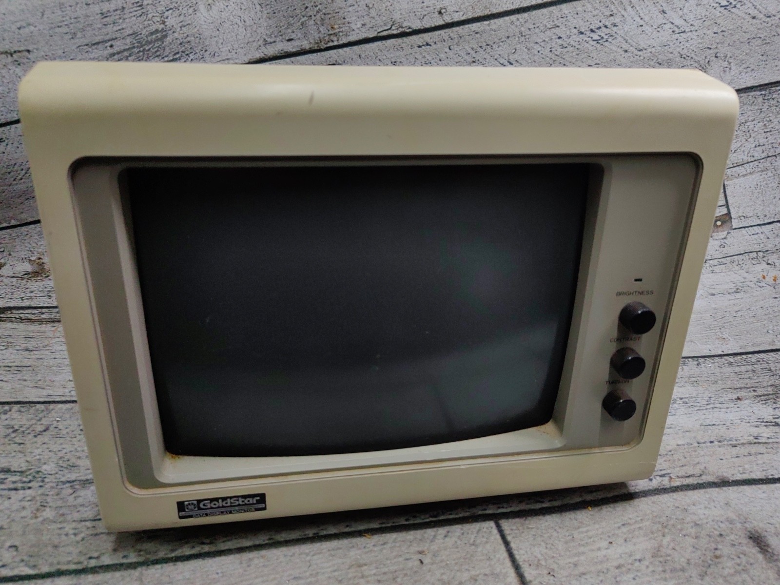 GOLDSTAR  MBM-2105G COMPUTER MONITOR VINTAGE 1980'S WORKING