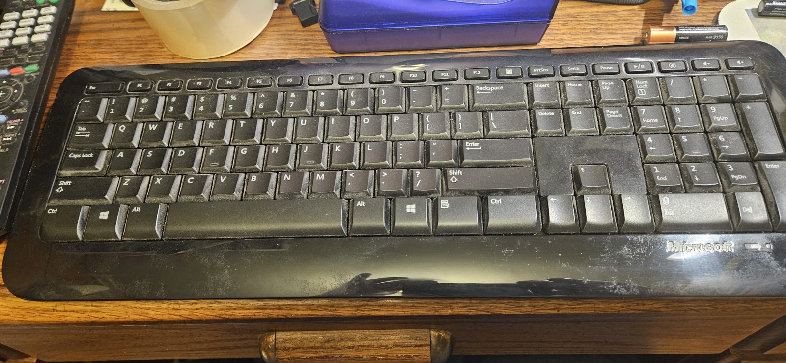 Microsoft 800 2LF-00001 Wireless Keyboard And 1000 Mouse With Transmitter