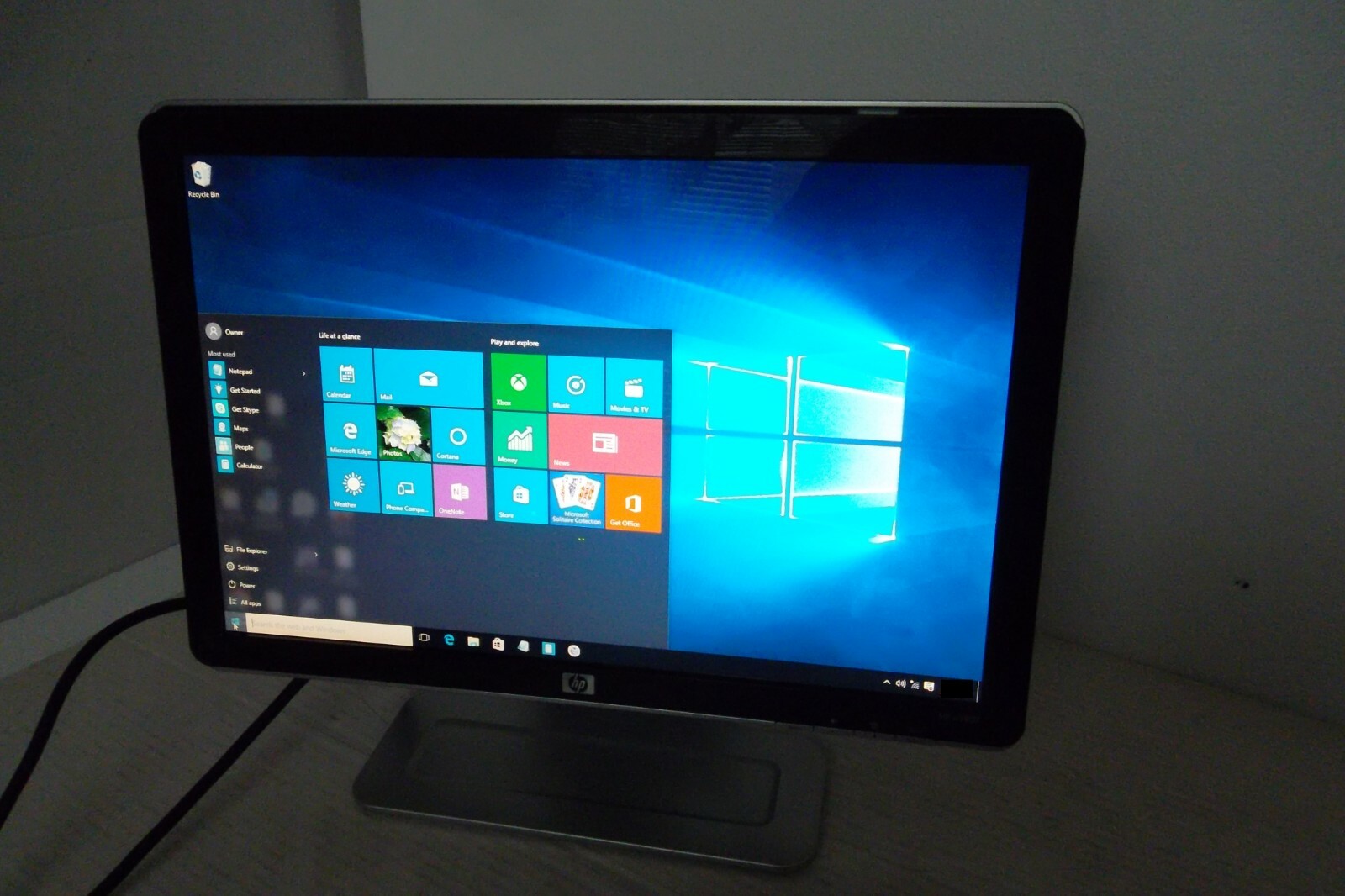 HP w1907 Widescreen LCD Monitor 19" DVI VGA Built-in Speakers 435820-101 RK283AA