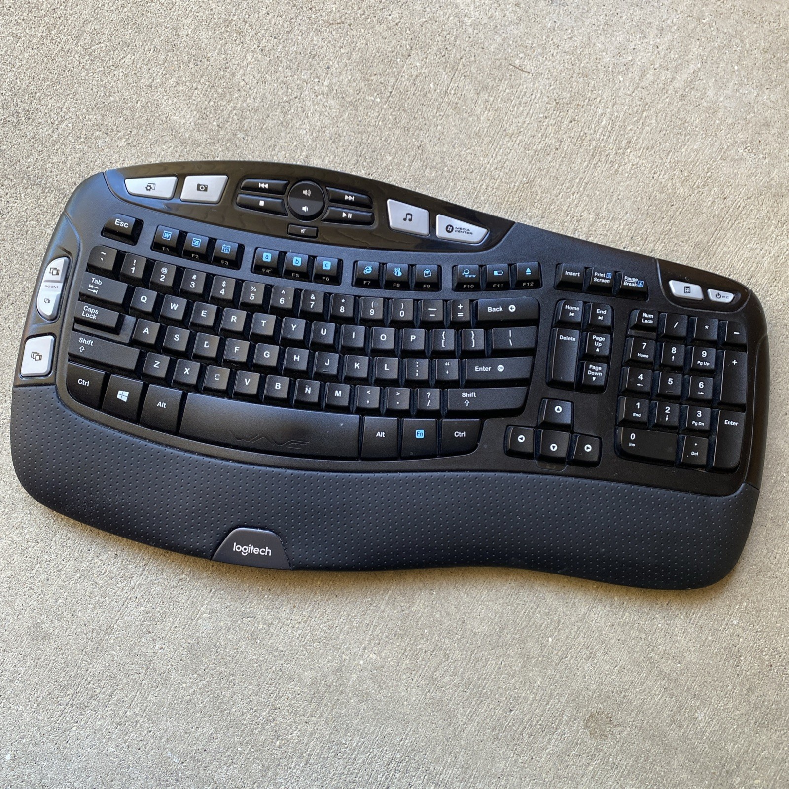 Logitech K350 Wireless Keyboard NO USB Receiver Dongle Great Condition