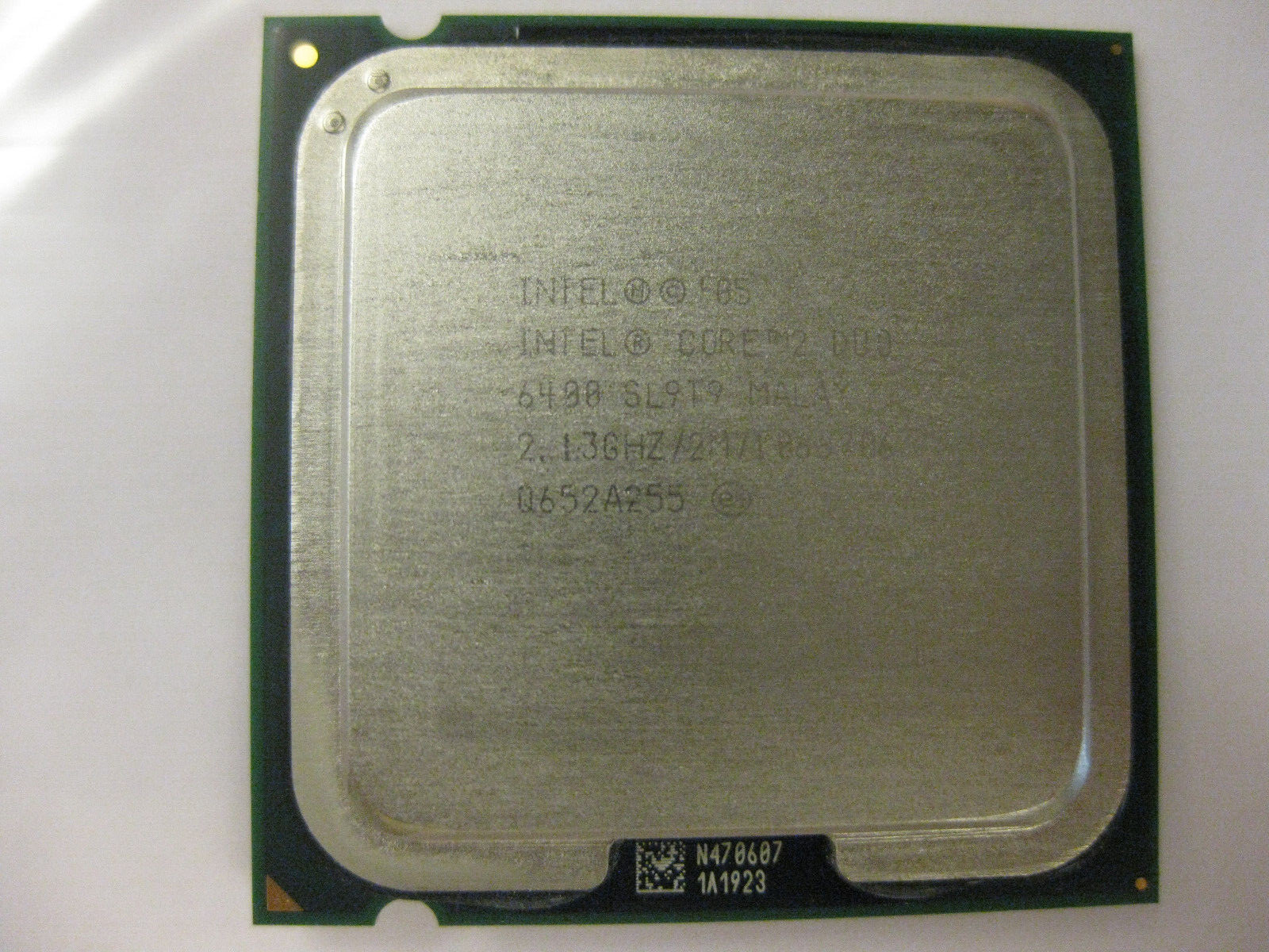 Intel Processor Pentium Core 2 Duo 2.13GHz E6400 2M/1066 06 SL9T9 LGA775 Clean *