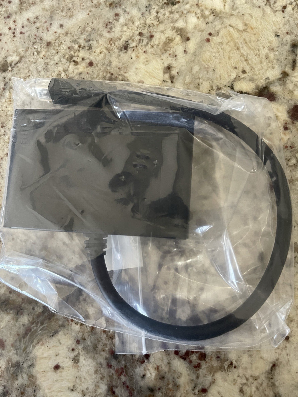 Monoprice 2-Port Mini DisplayPort 1.2 to HDMI Multi-Stream Transport (MST) Hub