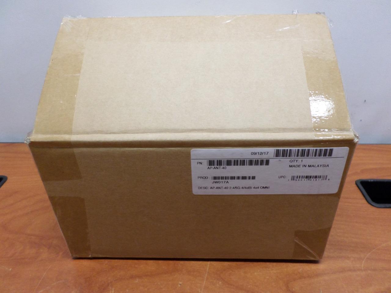 Laird CMQ23496 Omni Directional Ceiling Mount Antenna 2.5/5G AP-ANT-40 JW017A