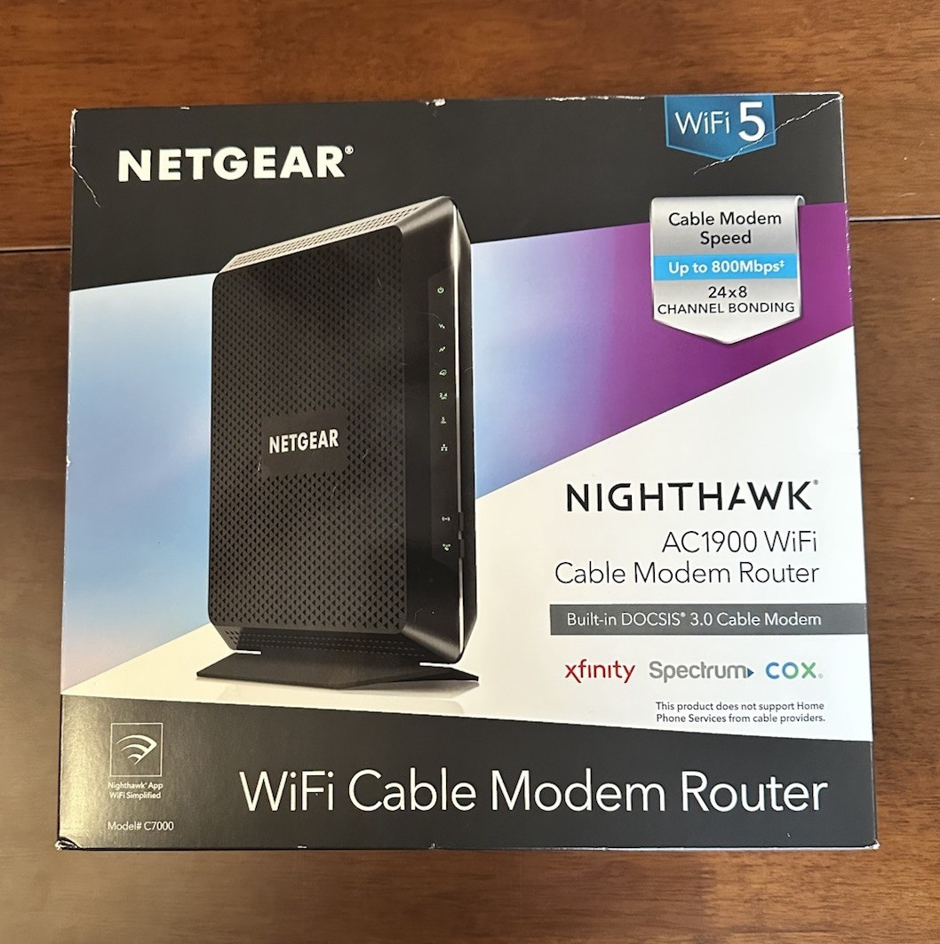 NETGEAR Nighthawk AC1900 C7000-100NAS DOCSIS 3.0 Dual-Band 800 Mbps BARELY USED