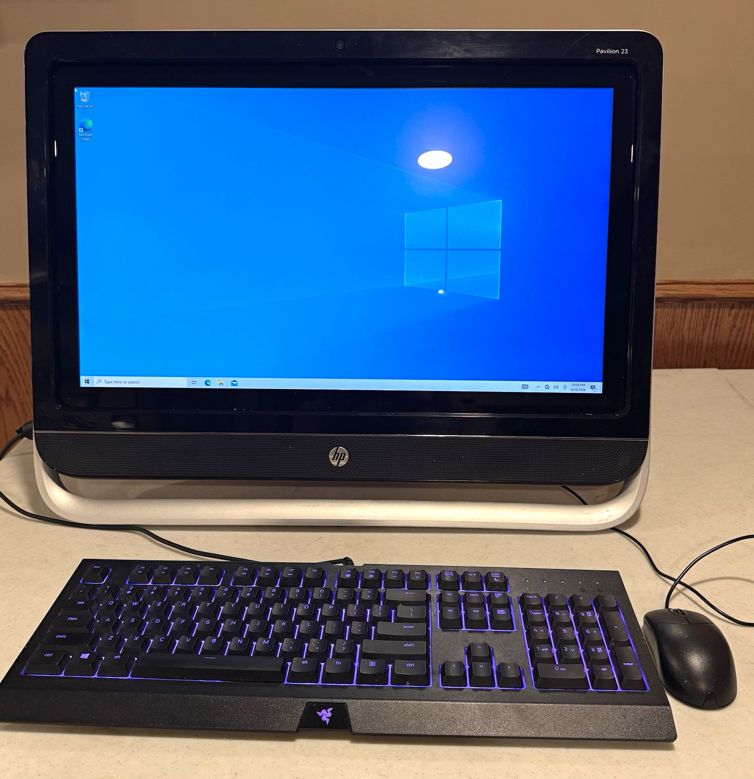 HP Pavilion TouchSmart 23 23" Touchscreen All-in-One i3 3.00GHz 8GB 1TB Win10