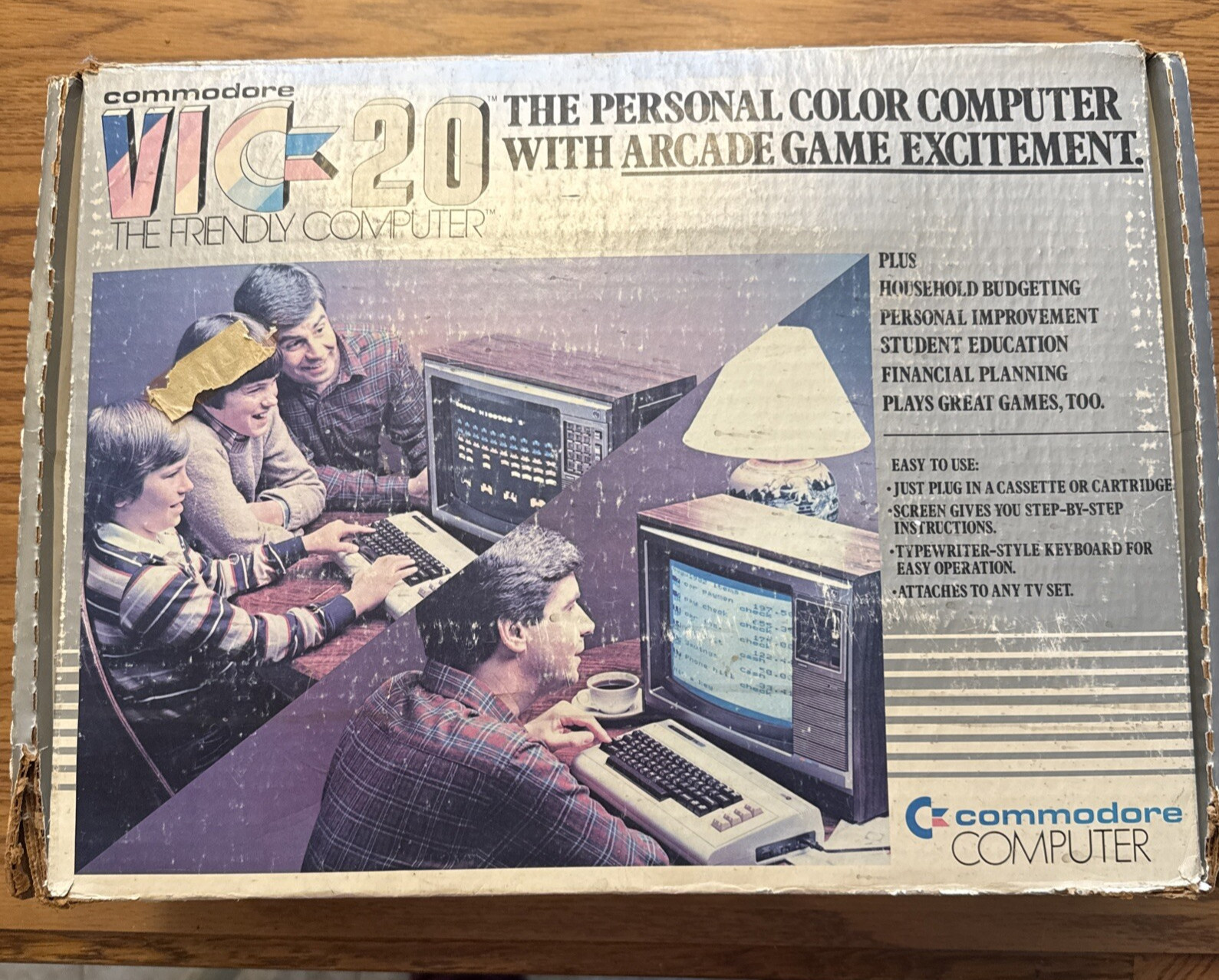 COMMODORE VIC-20 DIN STYLE BOXED COMPUTER HEATSINKS IC TESTED AND WORKING
