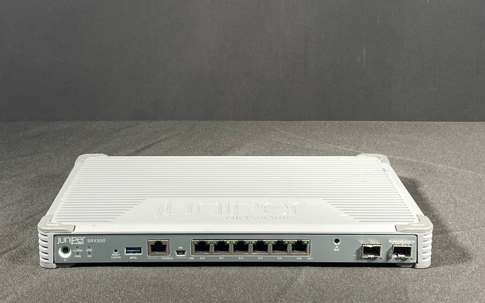 Juniper Networks SRX300 - Services Desktop Security Appliance -Same Day Shipping